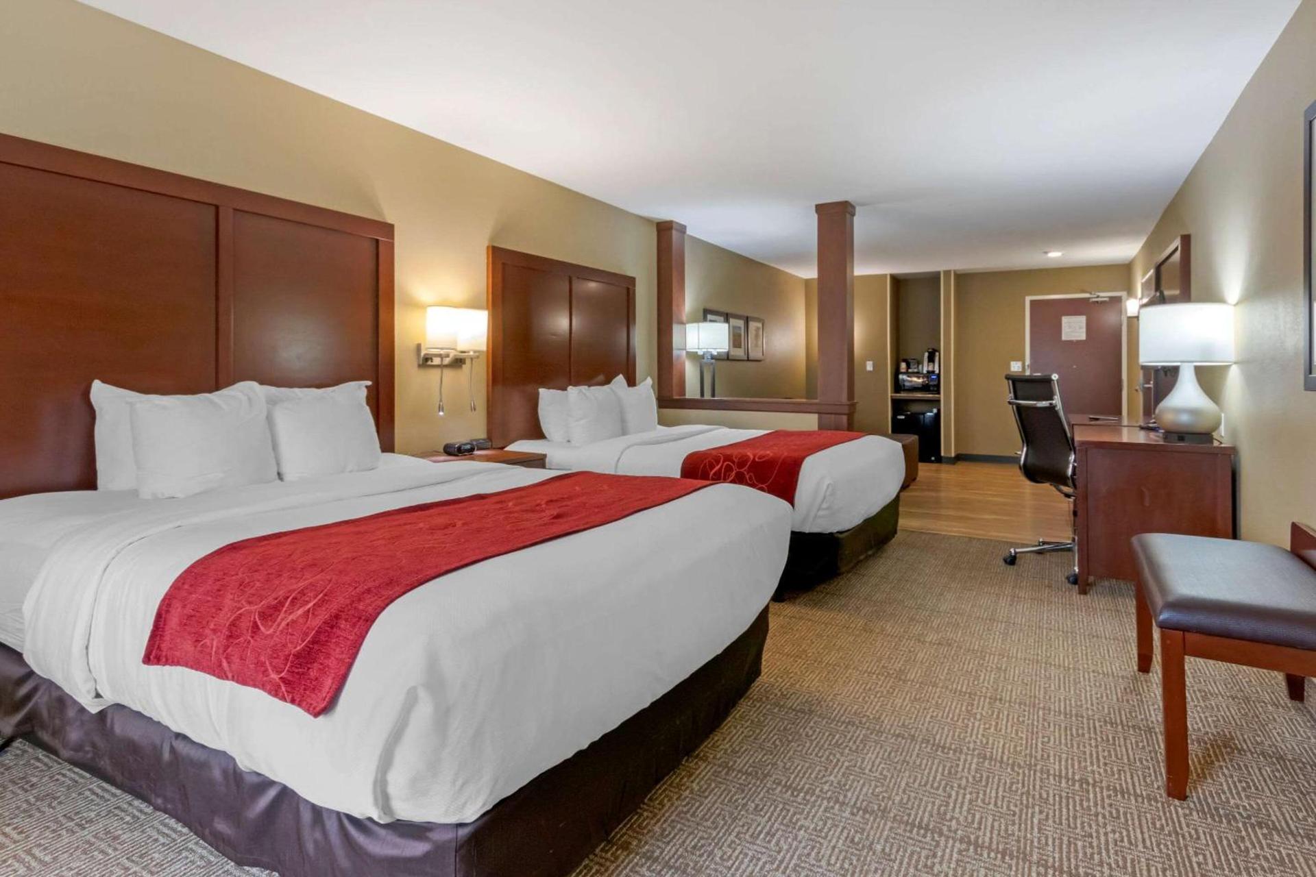 Comfort Suites Billings photo 76
