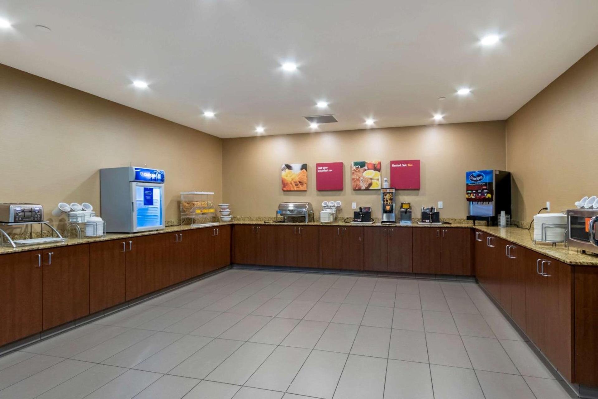 Comfort Suites Billings photo 29