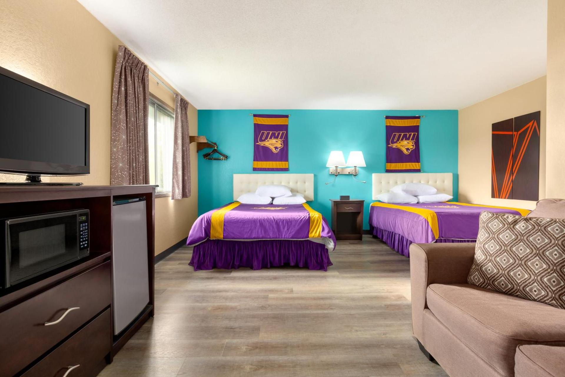 Howard Johnson by Wyndham Waterloo/Cedar Falls photo 33