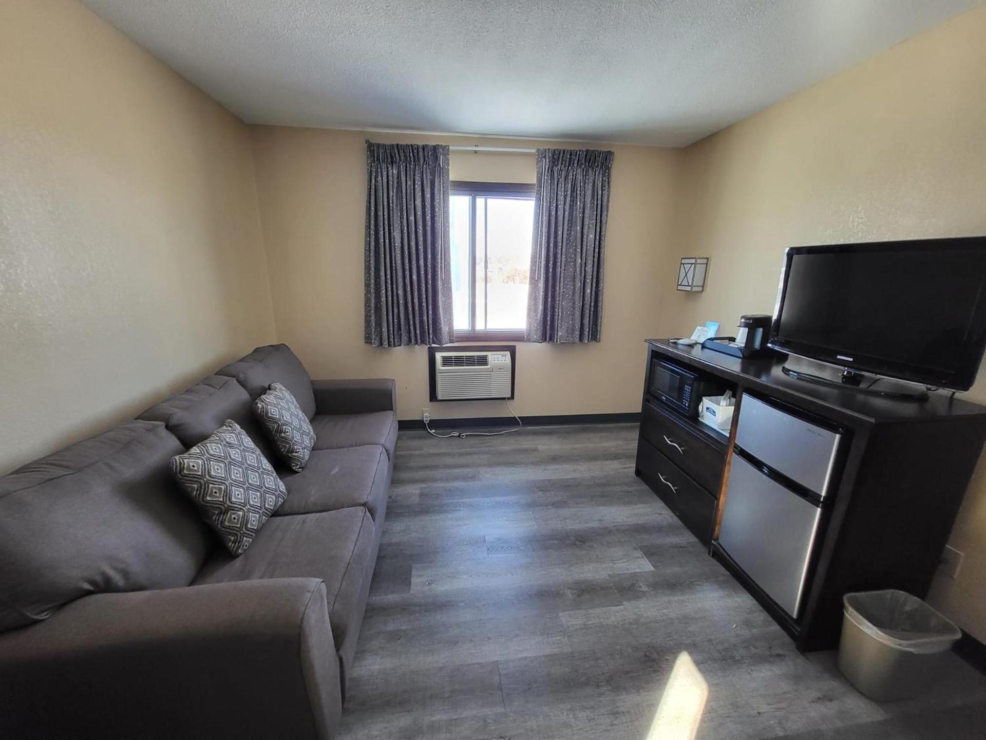 Howard Johnson by Wyndham Waterloo/Cedar Falls photo 34