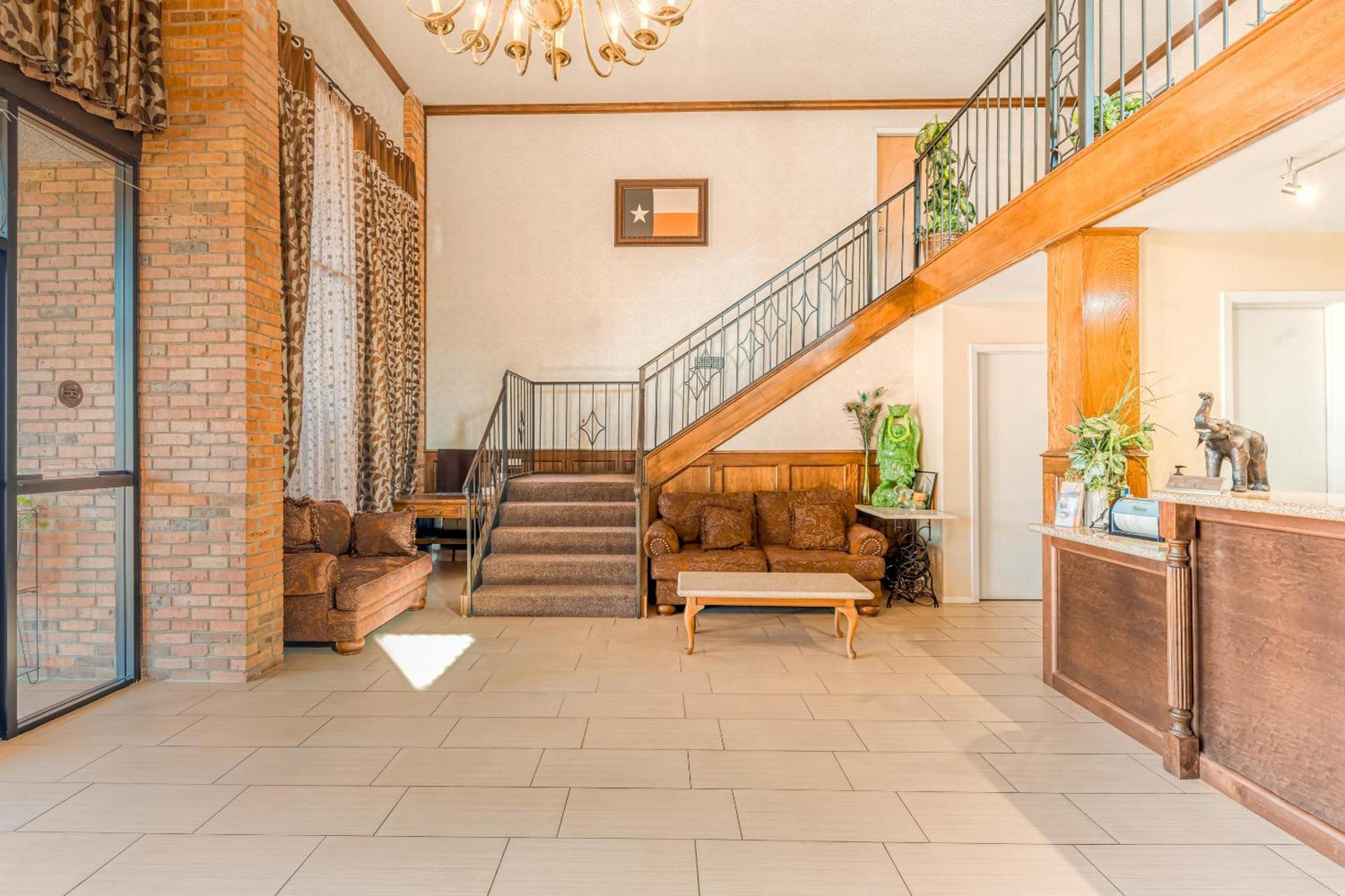 Rodeway Inn & Suites Jefferson photo 8