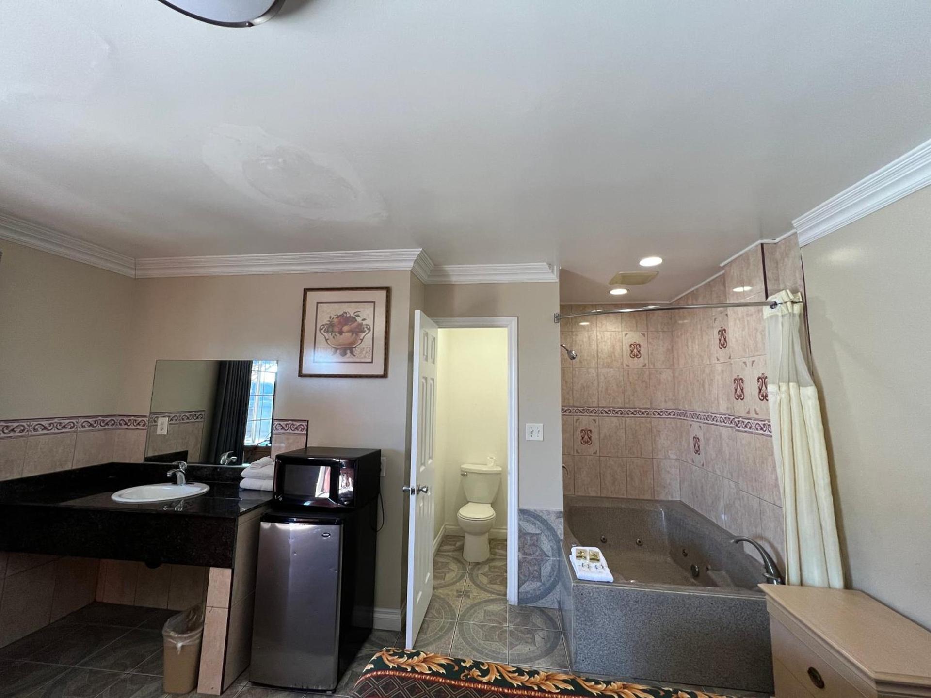 Flamingo Motel Oxnard photo 12