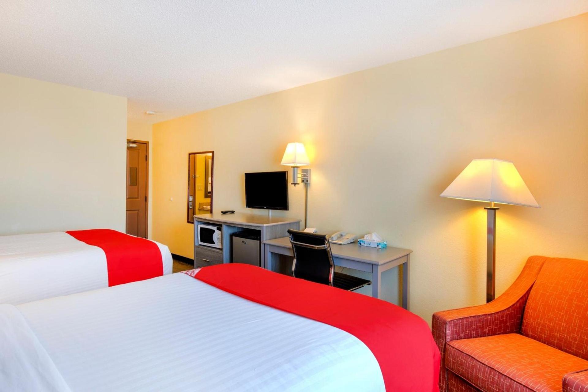 OYO Hotel Castle Rock CO Downtown photo 17