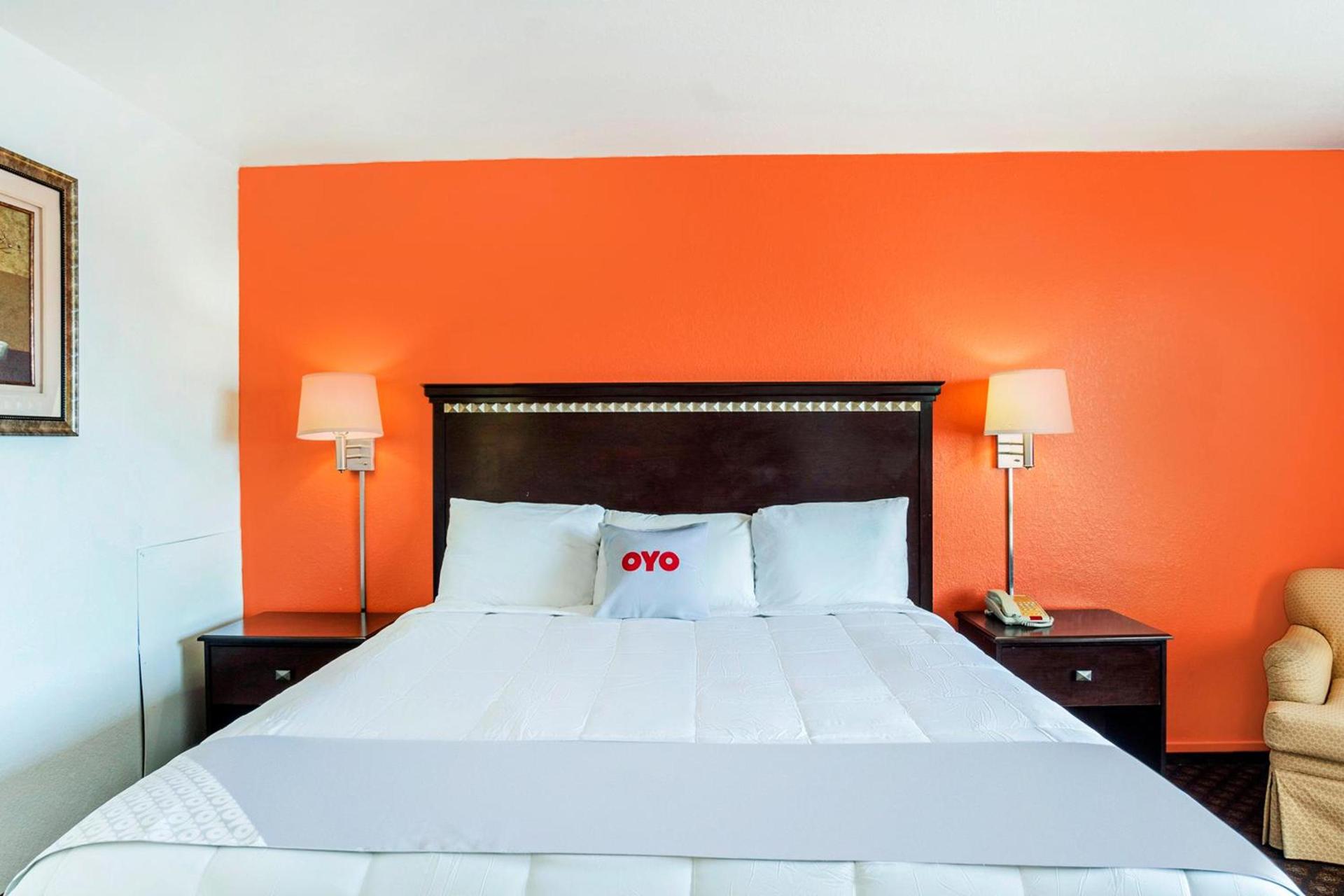 Travelodge By Wyndham Dodge City KS photo 16