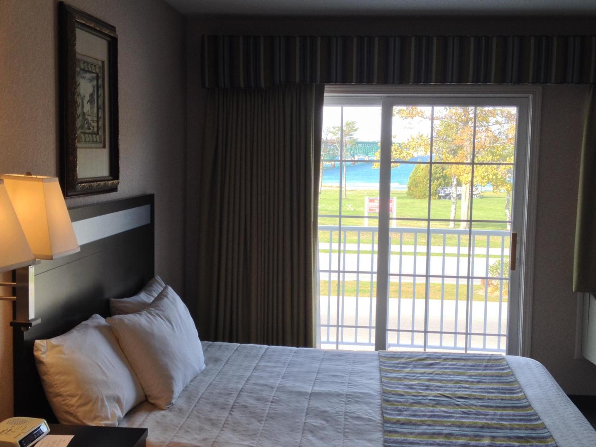 Parkside Inn Bridgeview photo 35