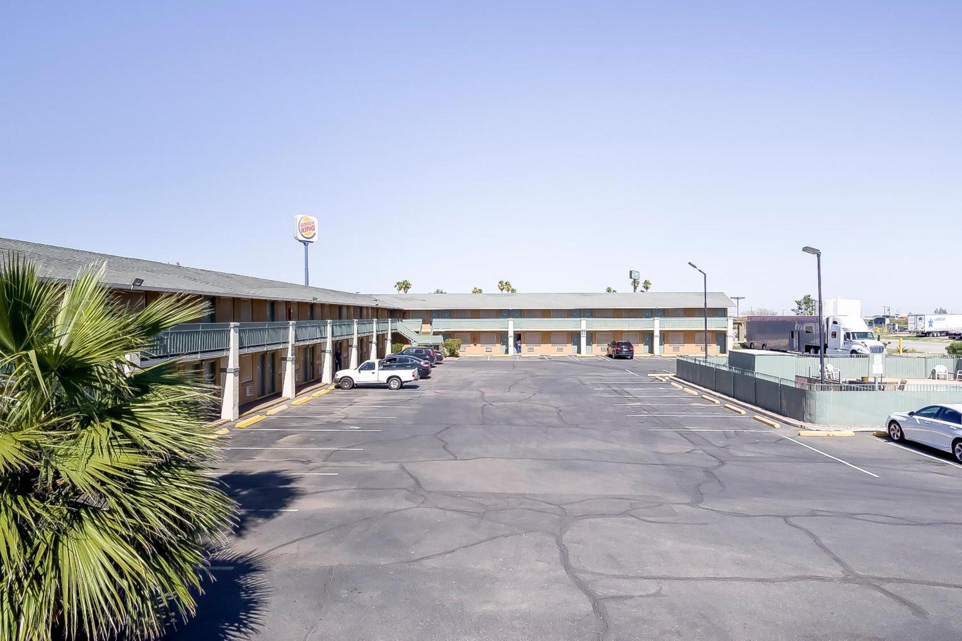 MHO Hotel Eloy Casa Grande near I-10 photo 15