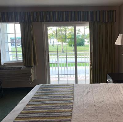 Parkside Inn Bridgeview photo 36