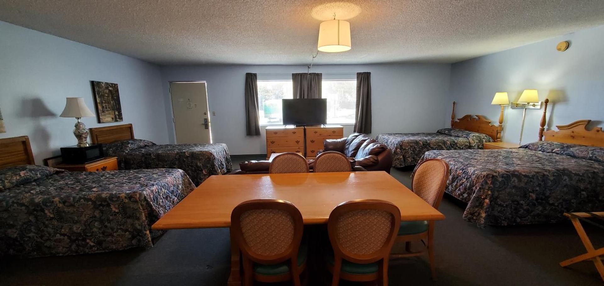Lakeview Inn & Suites Okeechobee photo 23