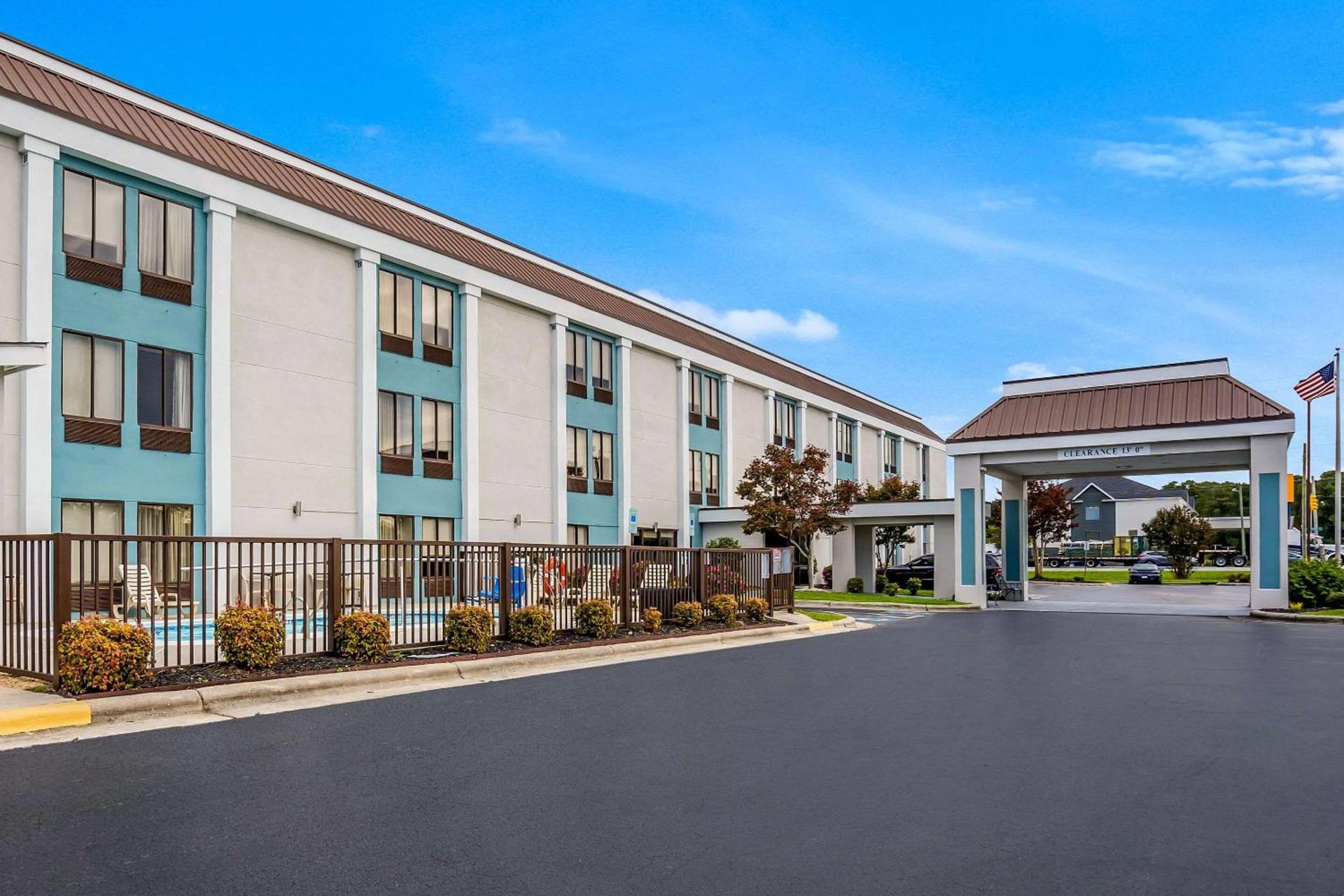 Quality Inn Jacksonville near Camp Lejeune photo 34