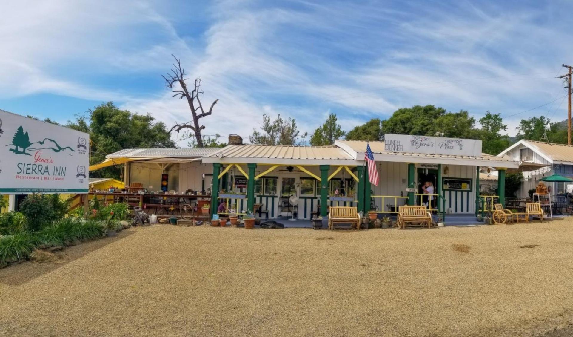 Genas's Sierra Inn & Restaurant photo 19