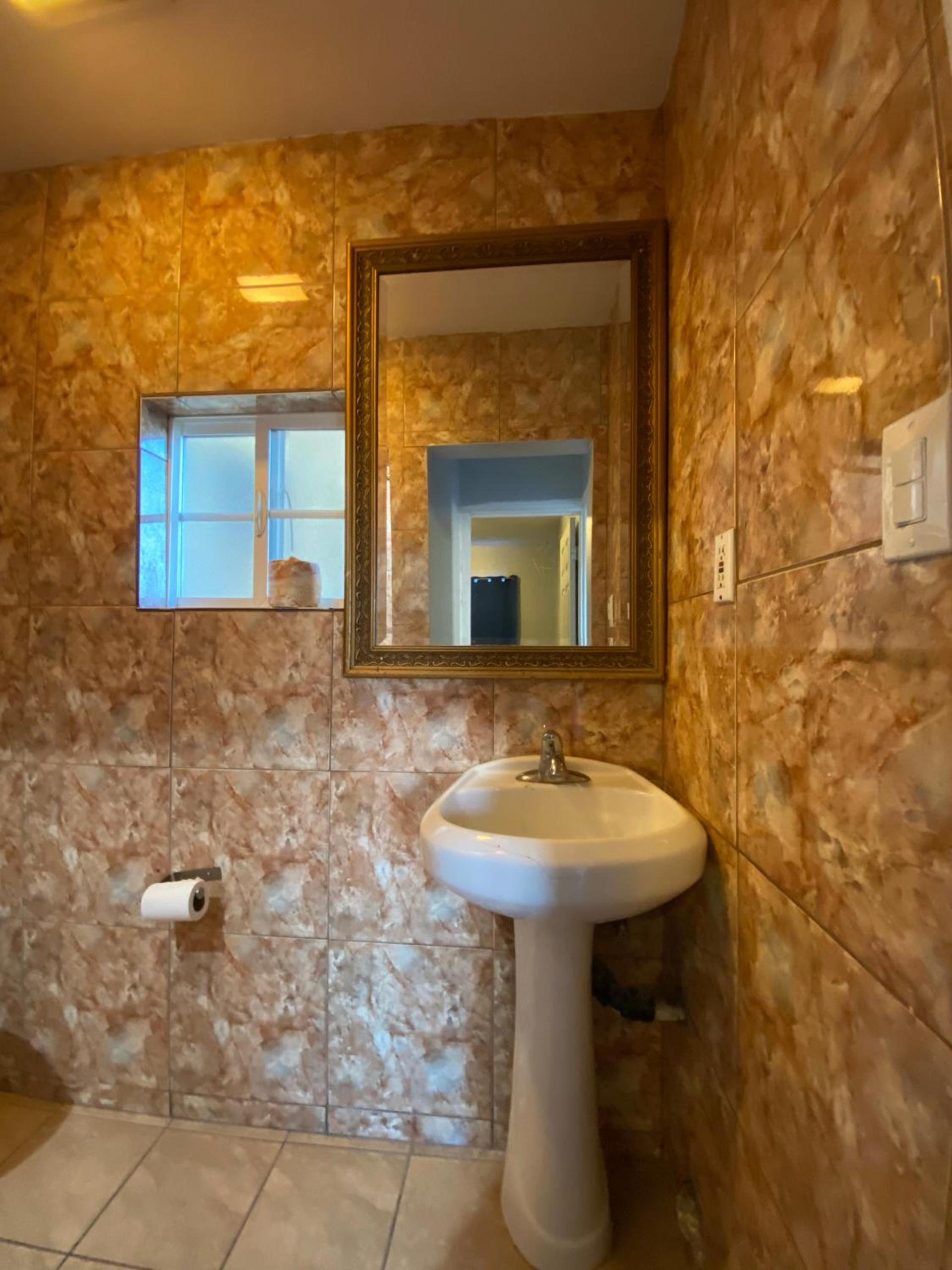 Sands Inn photo 11