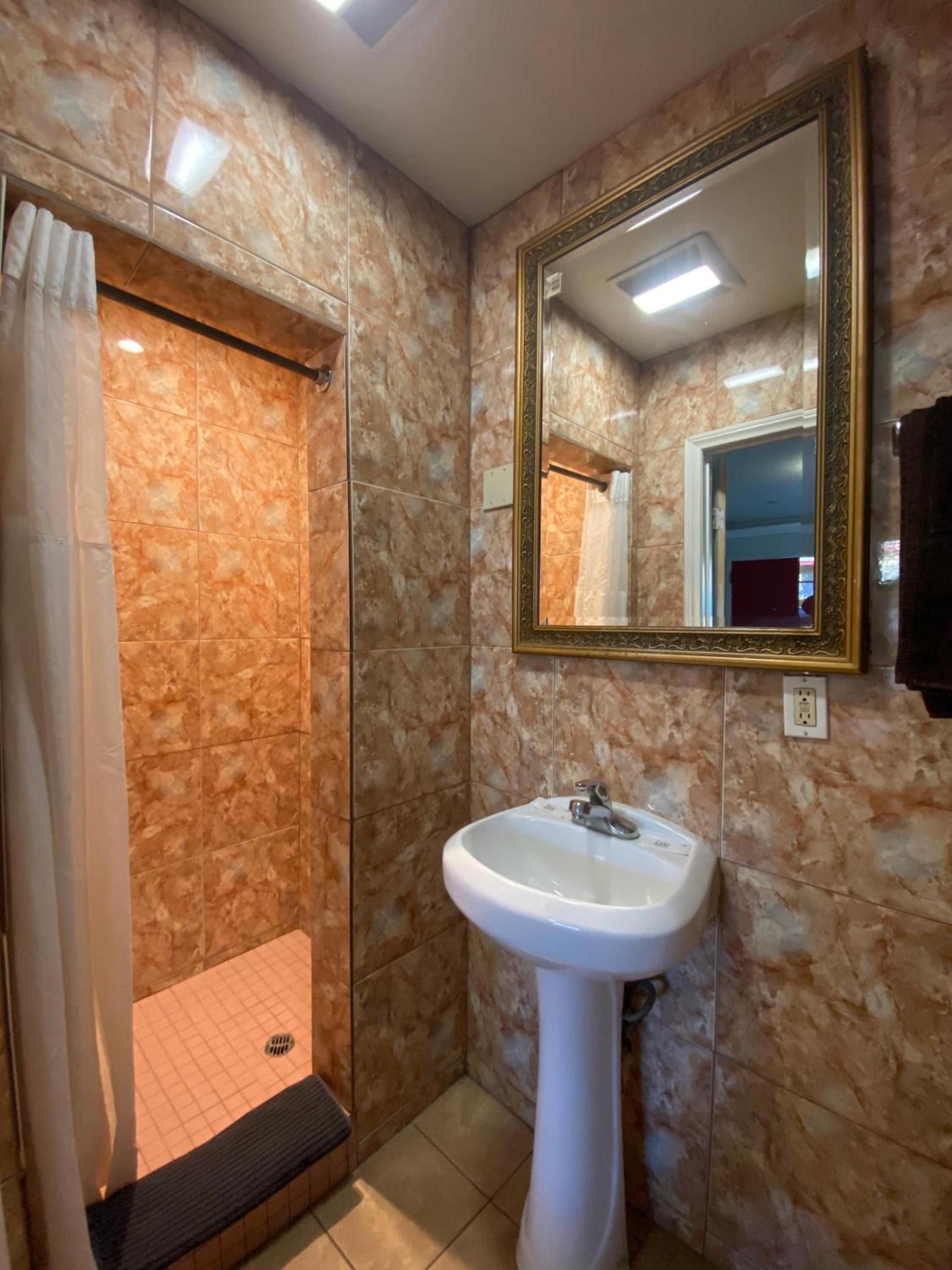 Sands Inn photo 8