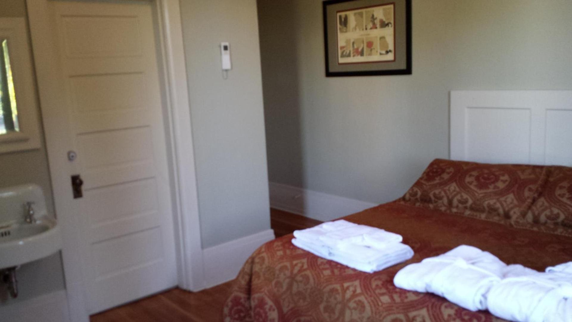 The Peak at Centralia Square - Self Check-In Hotel photo 56