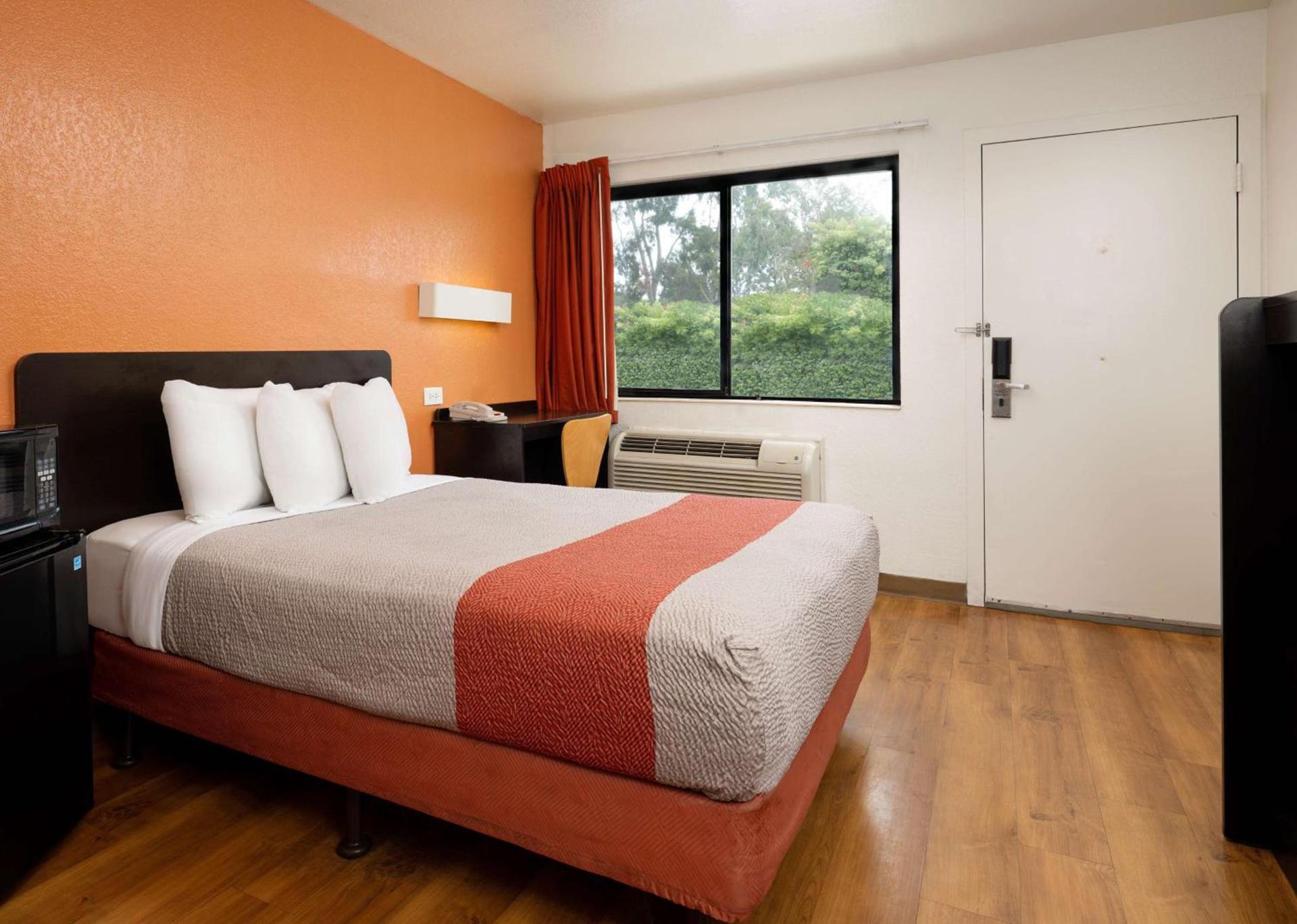 Motel 6-Camarillo, CA photo 10