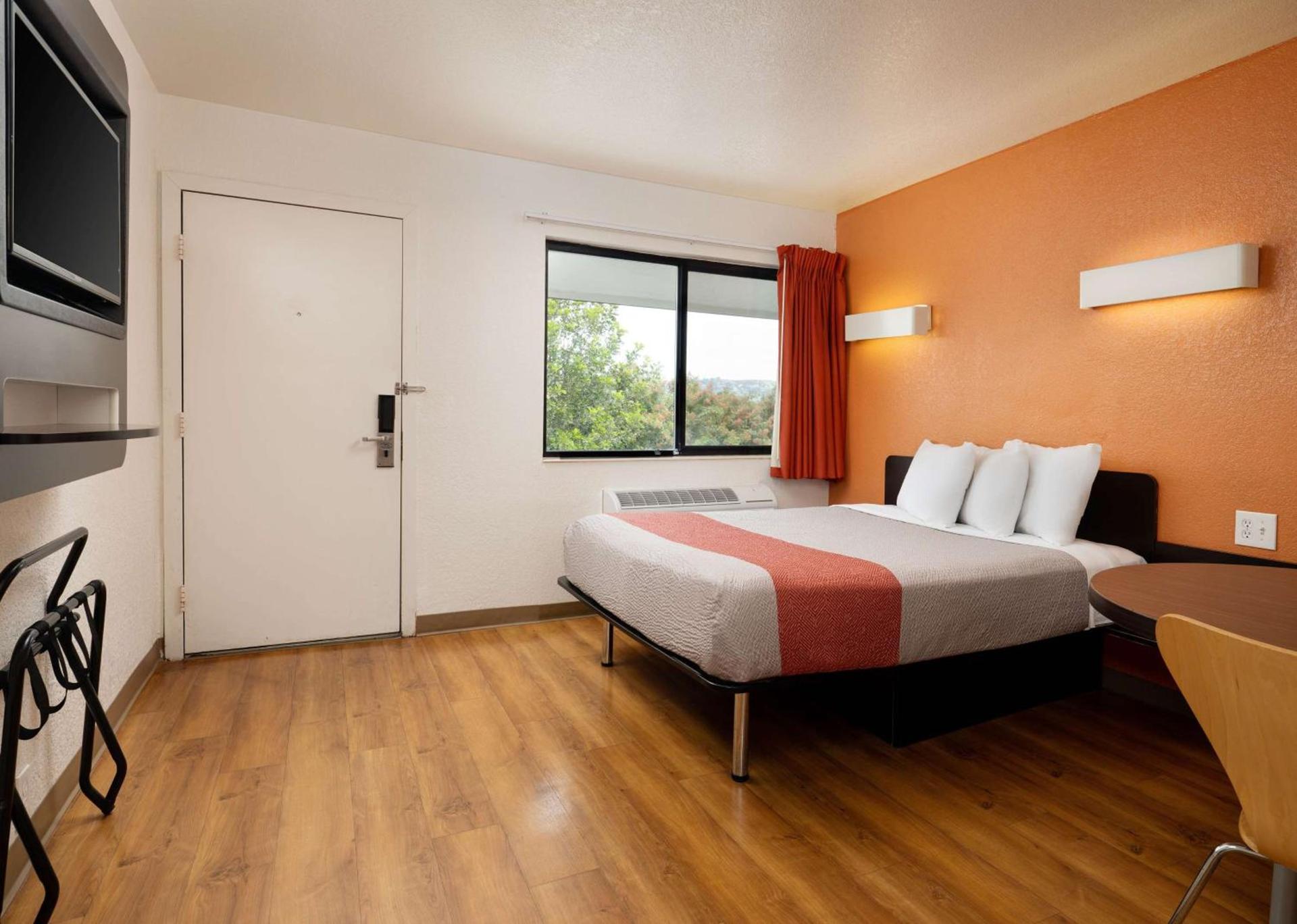 Motel 6-Camarillo, CA photo 12
