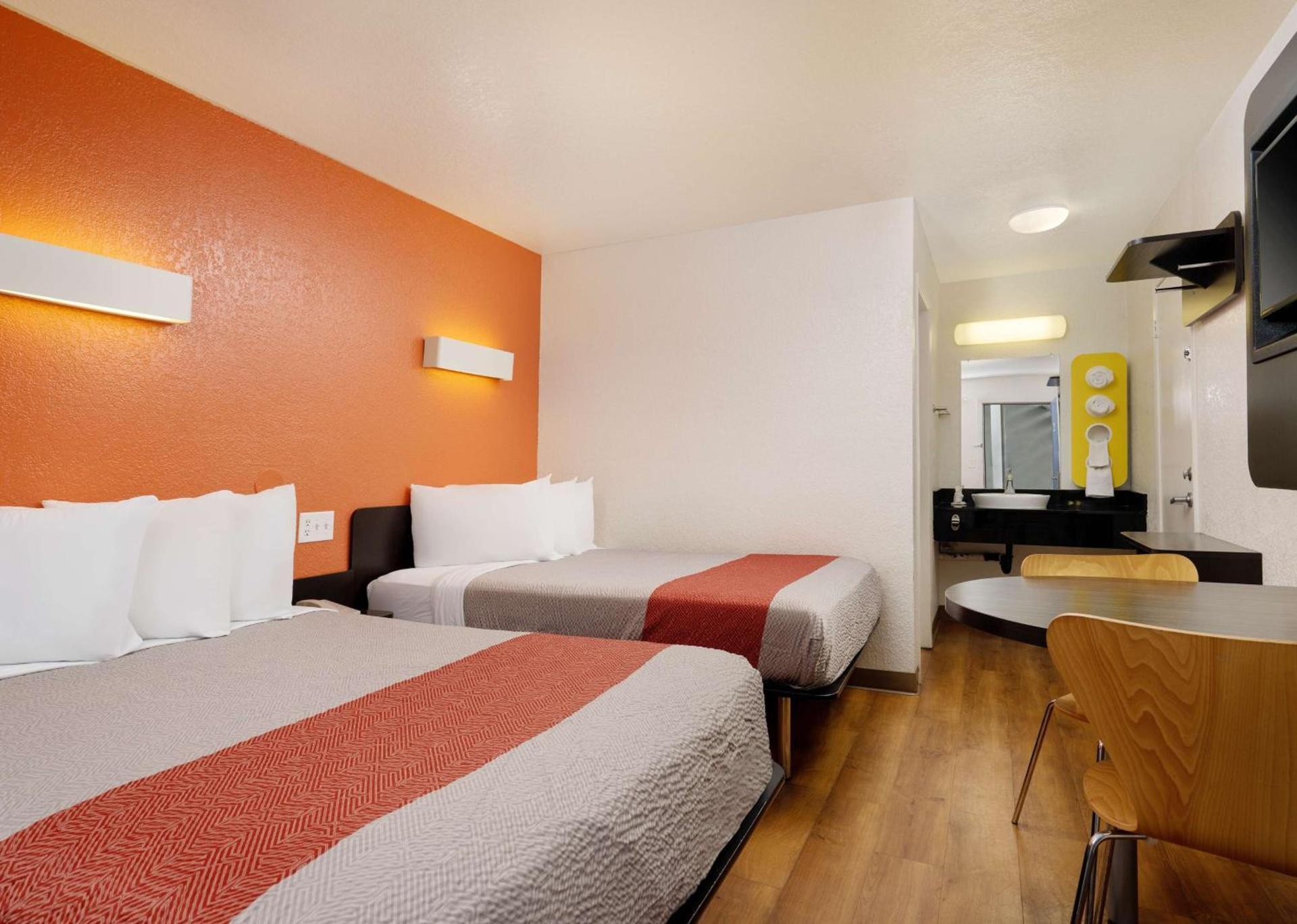 Motel 6-Camarillo, CA photo 17
