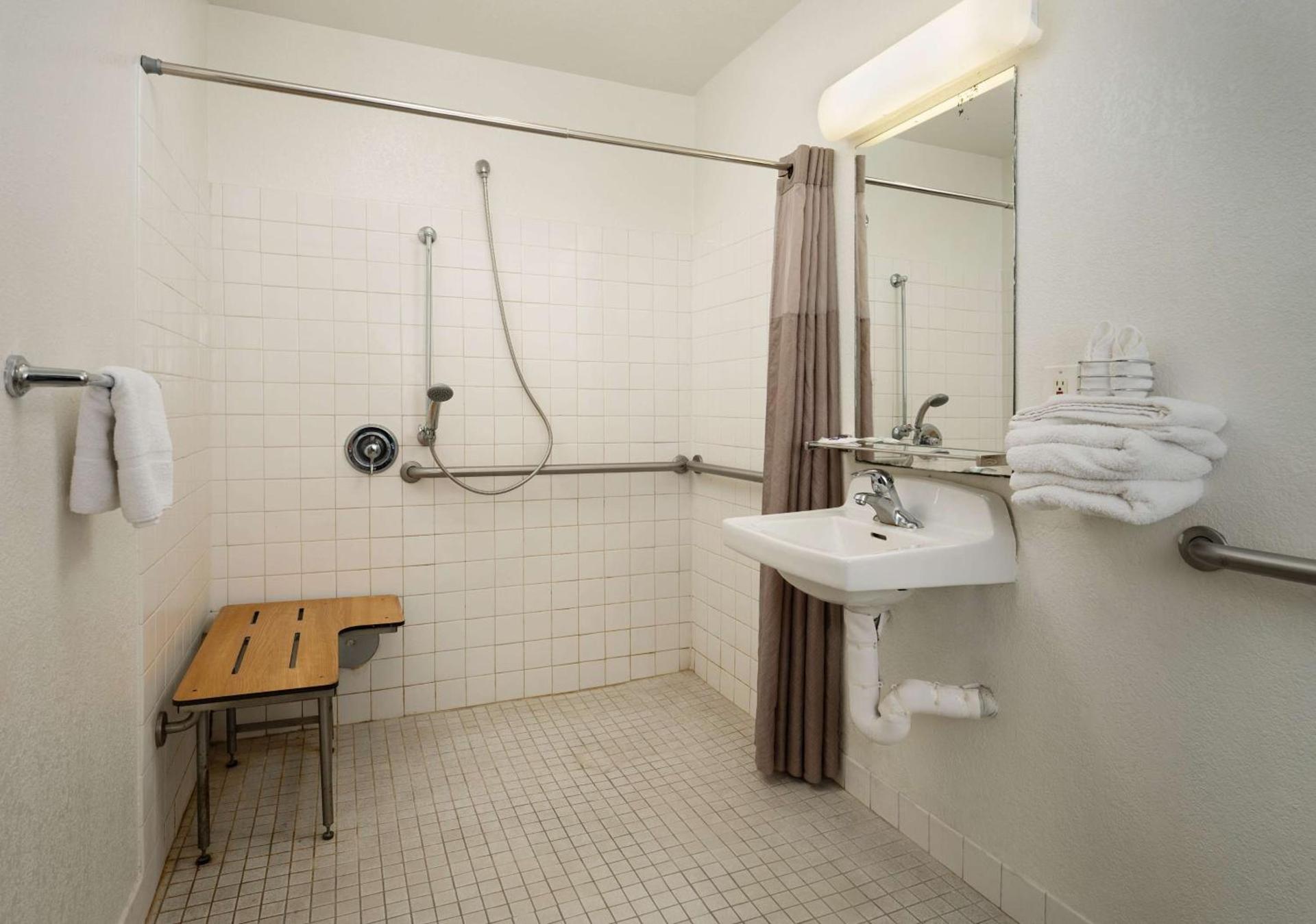 Motel 6-Camarillo, CA photo 23
