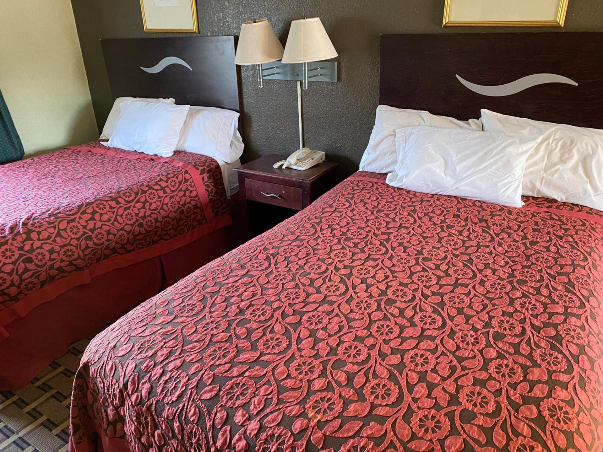 Budget Inn photo 10