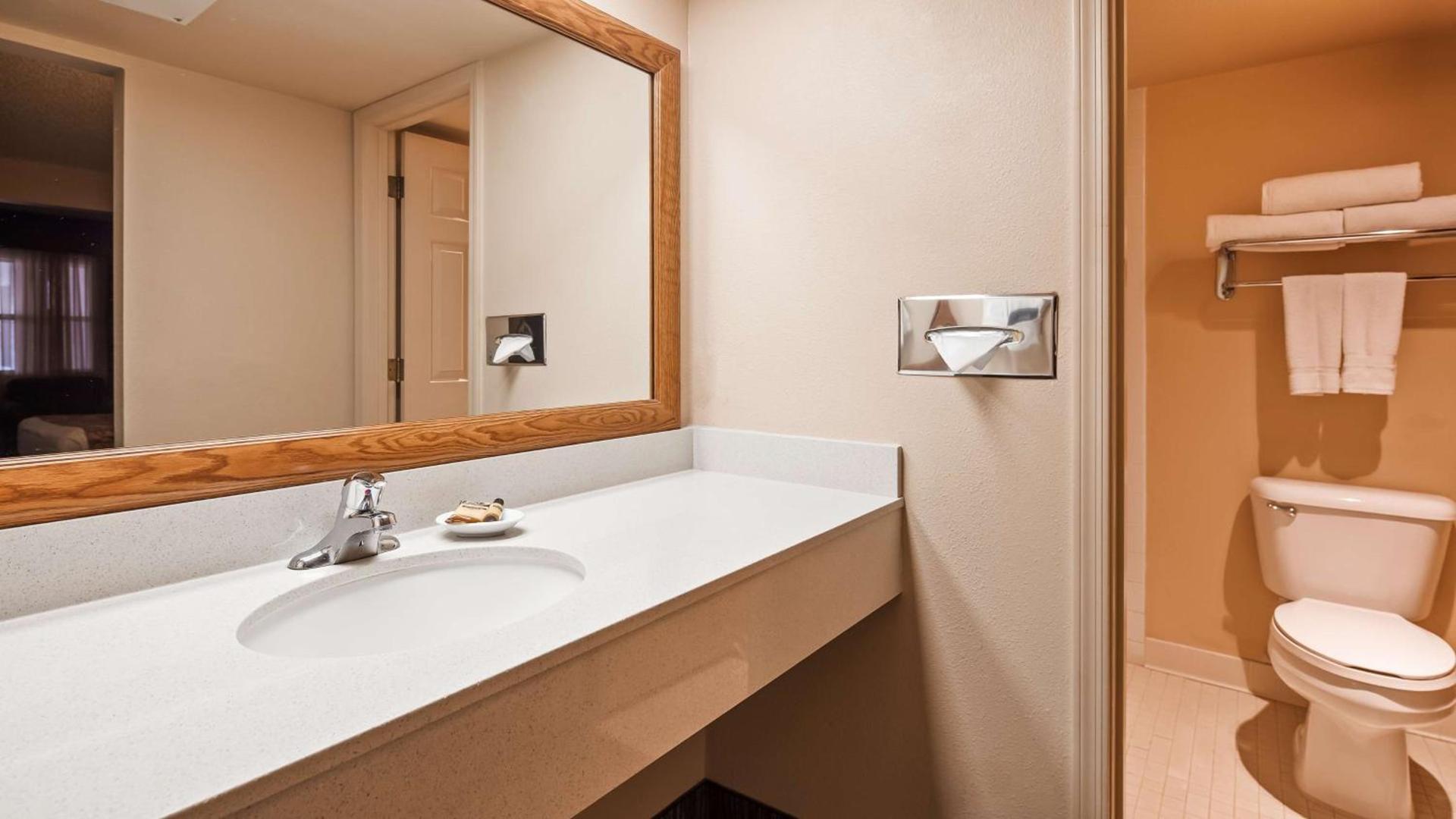 Best Western Plus King's Inn and Suites photo 58