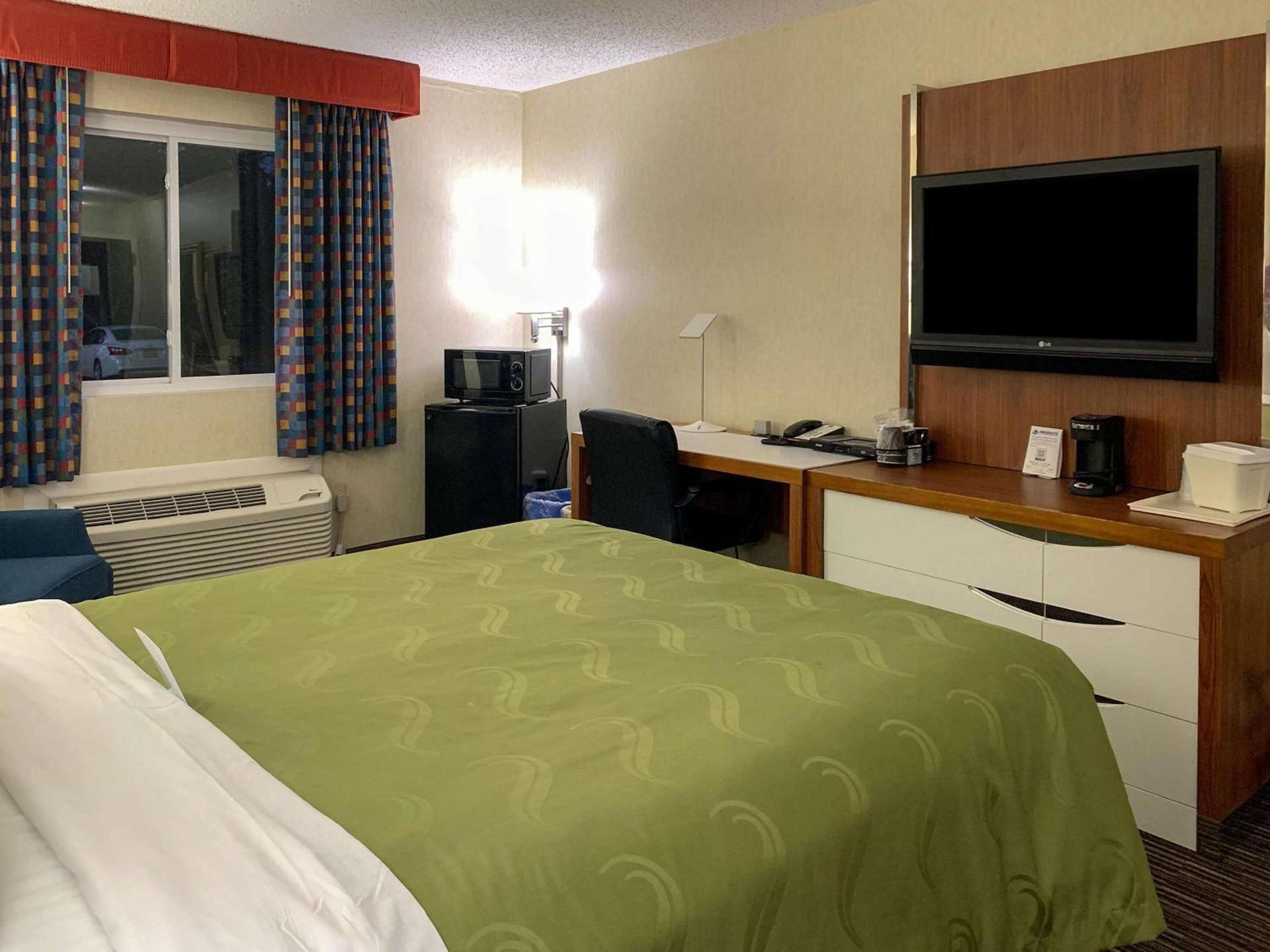 Quality Inn near Toms River Corporate Park photo 12