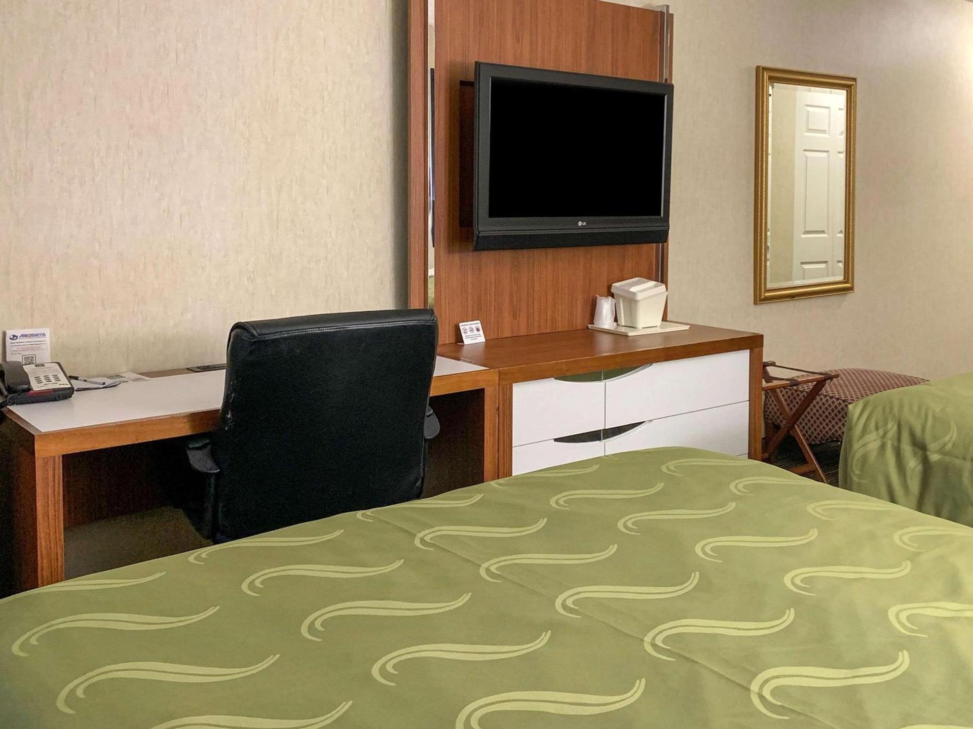 Quality Inn near Toms River Corporate Park photo 10