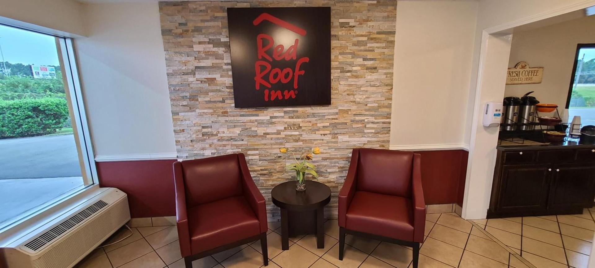 Red Roof Inn Tifton photo 6