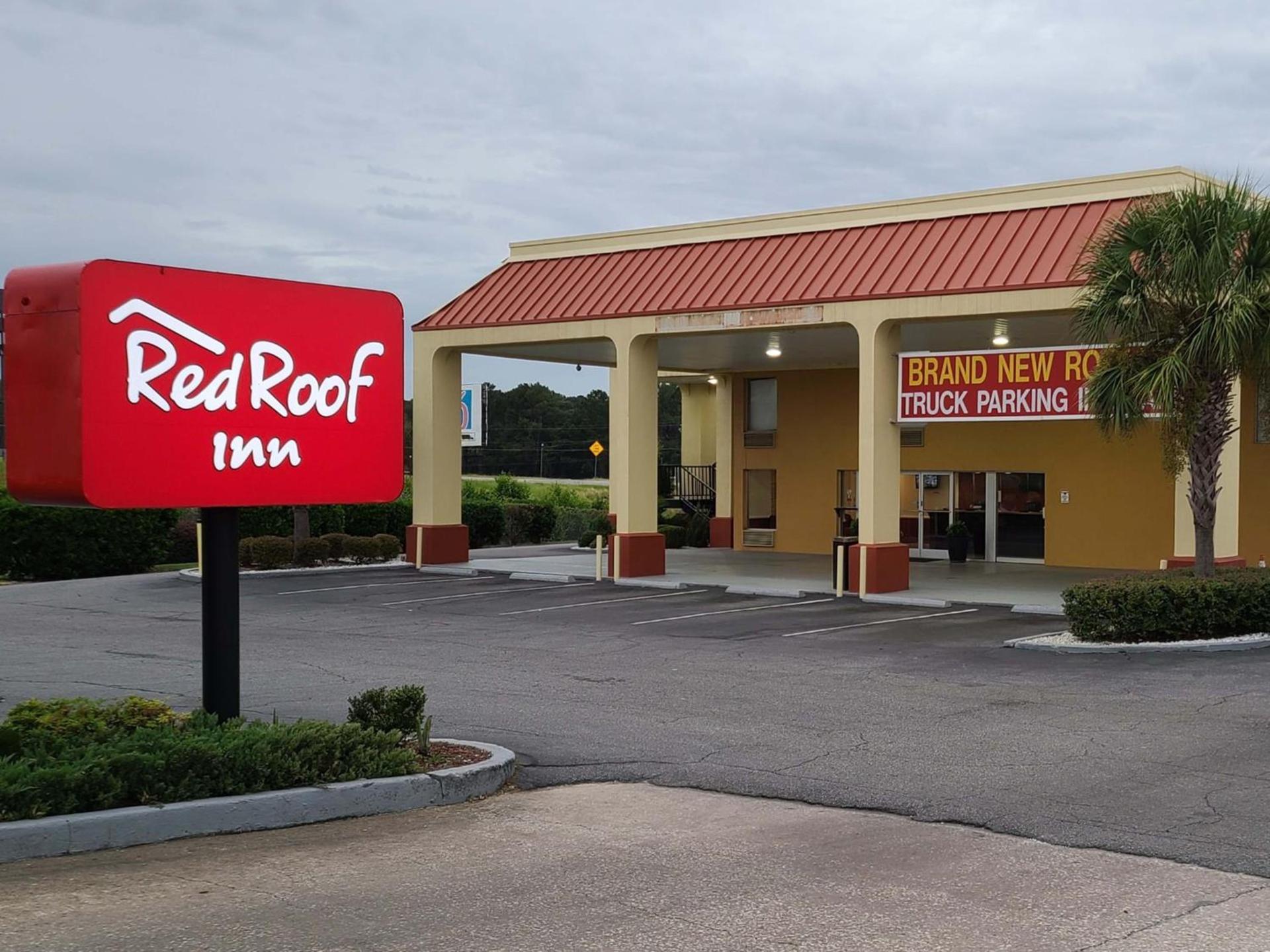 Red Roof Inn Tifton photo 4