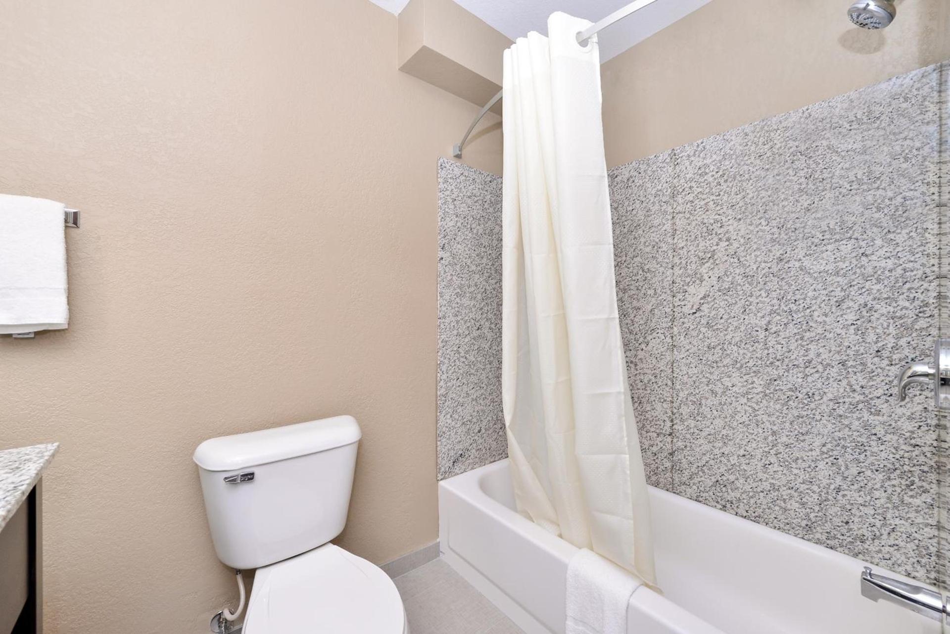 Comfort Inn & Suites Springfield I-55 photo 53