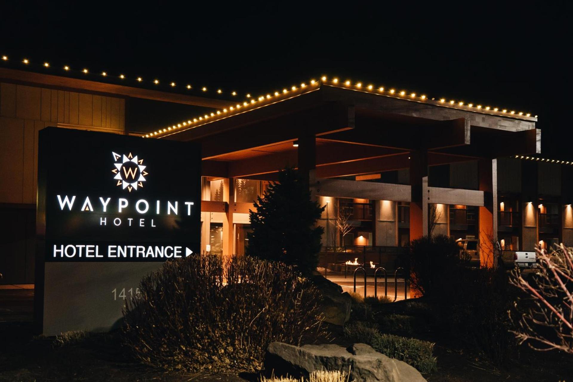 Waypoint Hotel photo 40