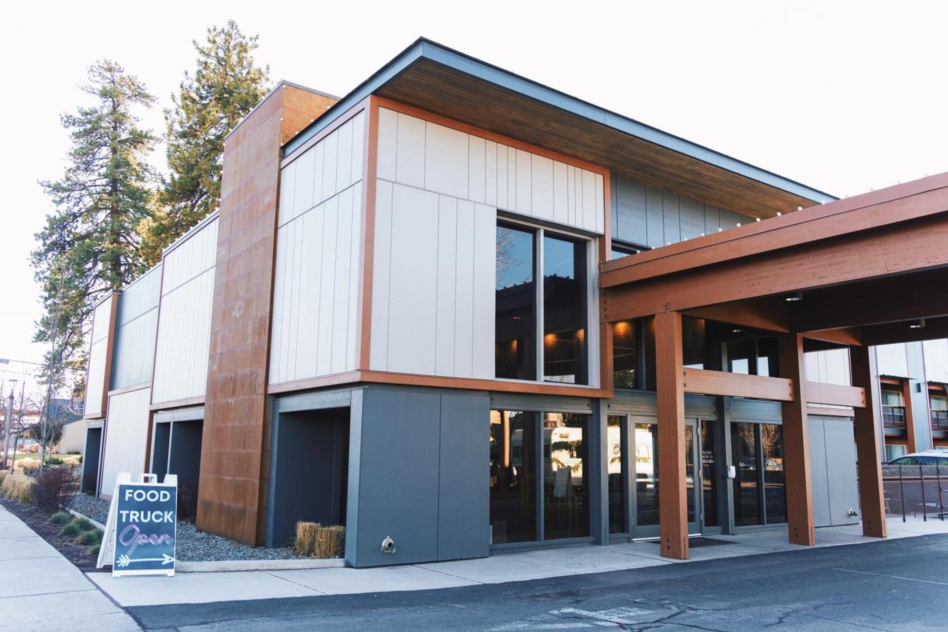 Waypoint Hotel photo 32