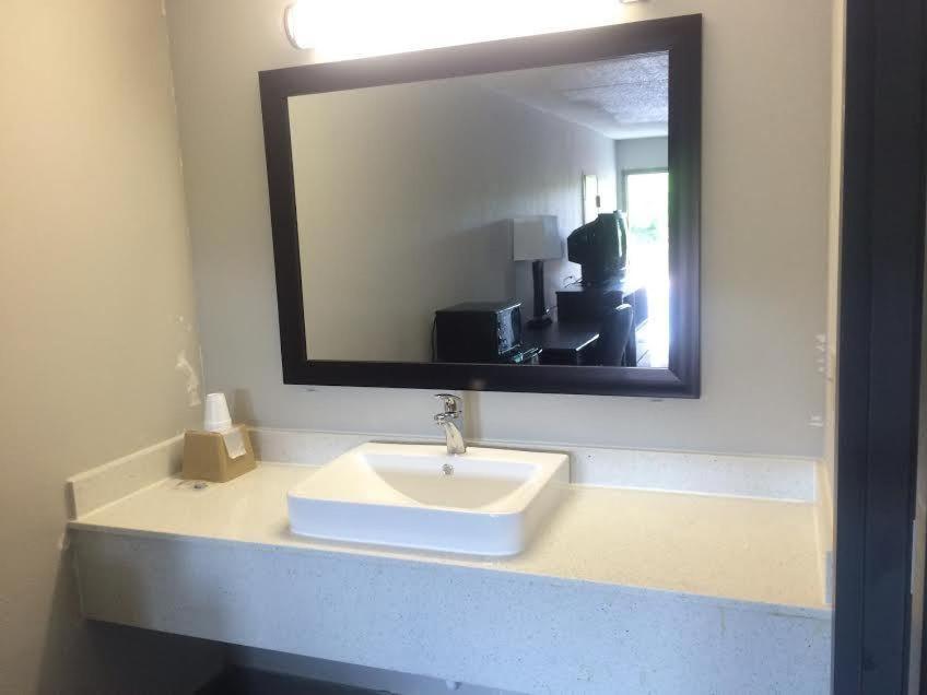 Lotus Inn and Suites Nashville photo 12