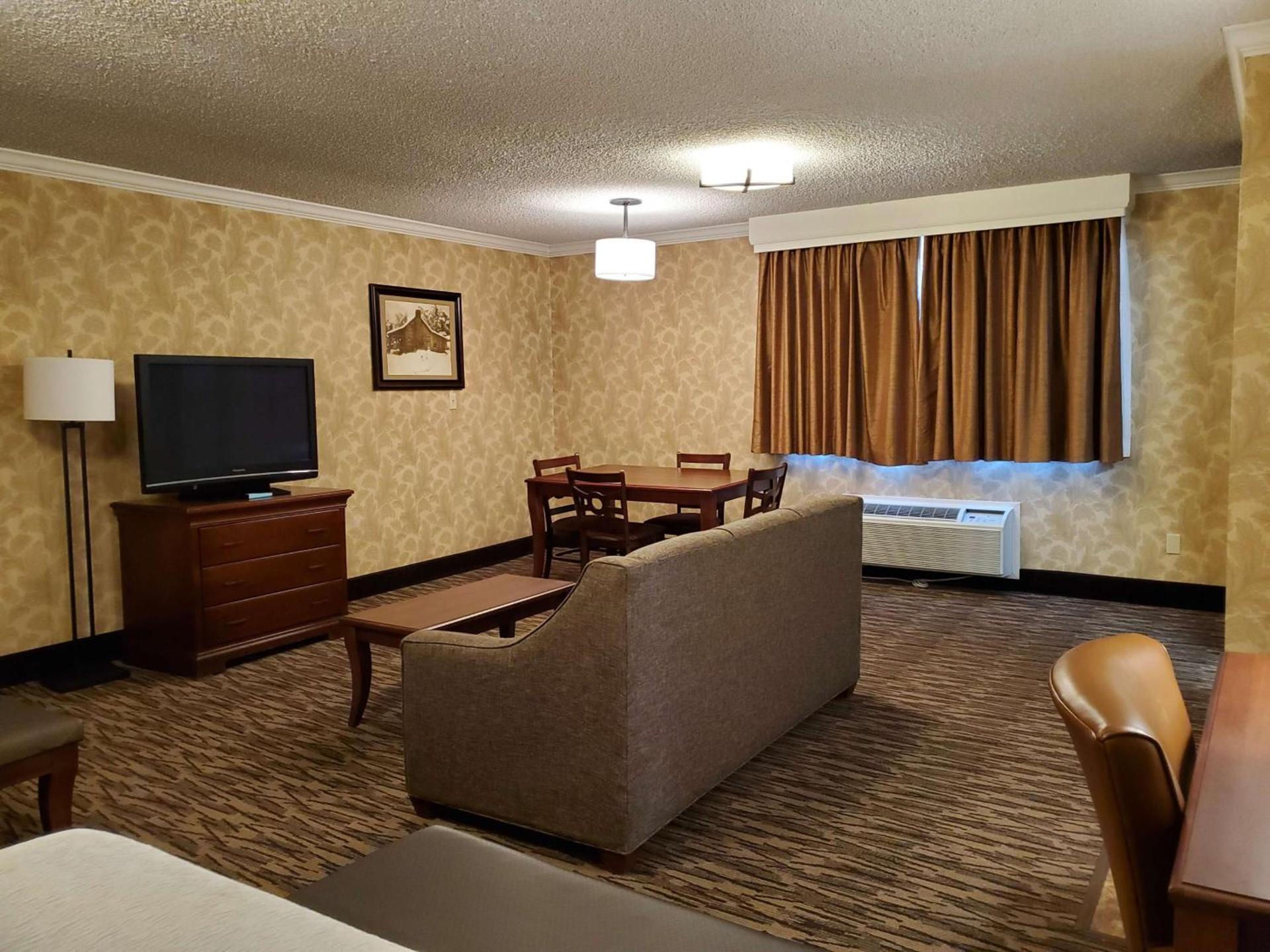 Best Western Plus Humboldt House Inn photo 24
