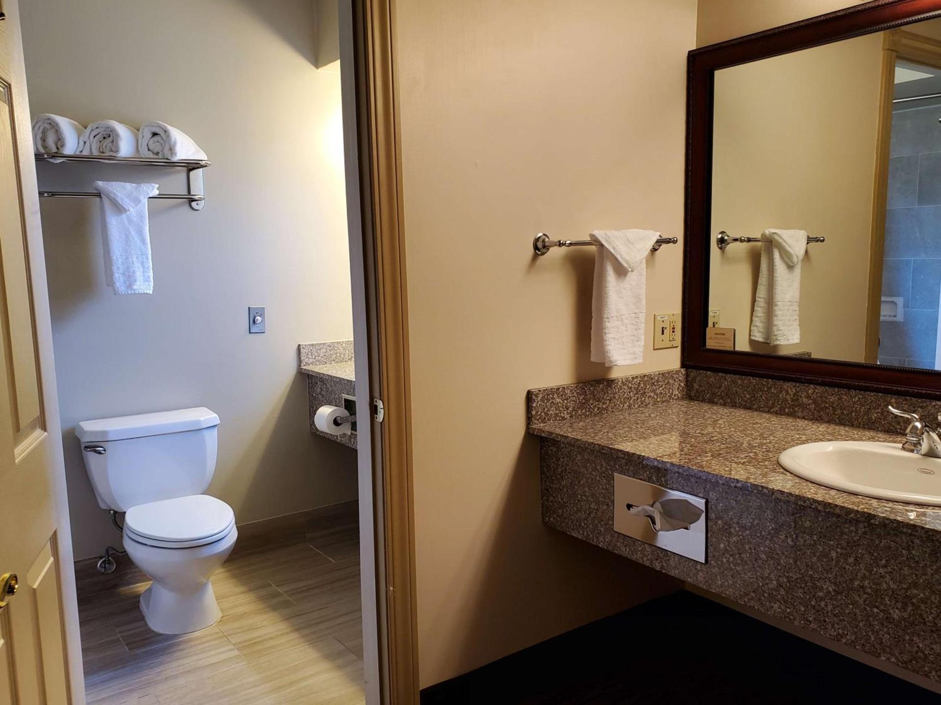 Best Western Plus Humboldt House Inn photo 25