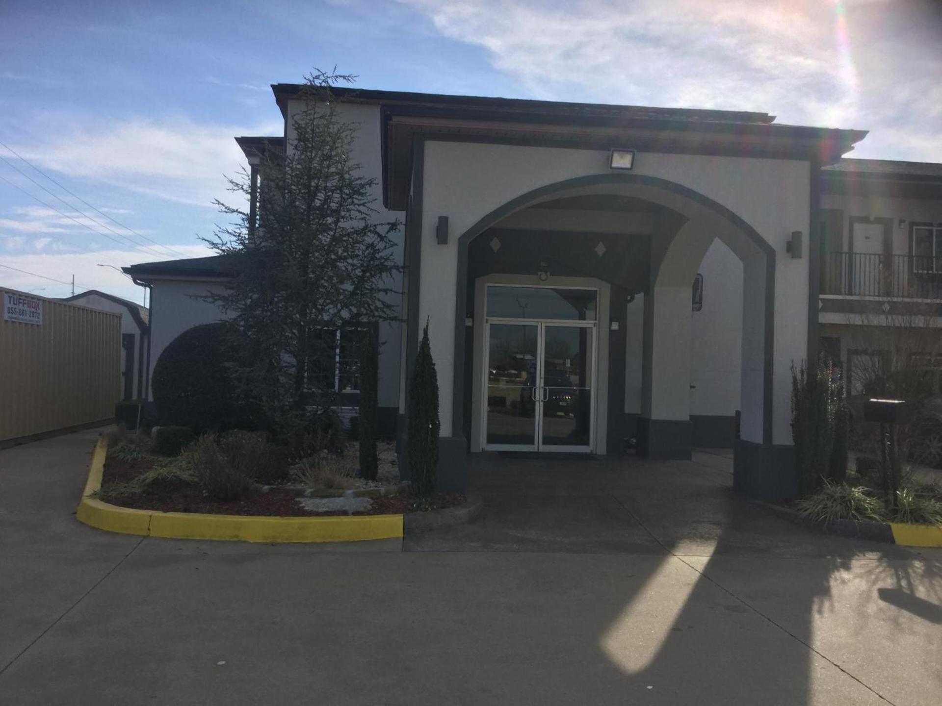 Muskogee Inn and Suites — hotel in Muskogee