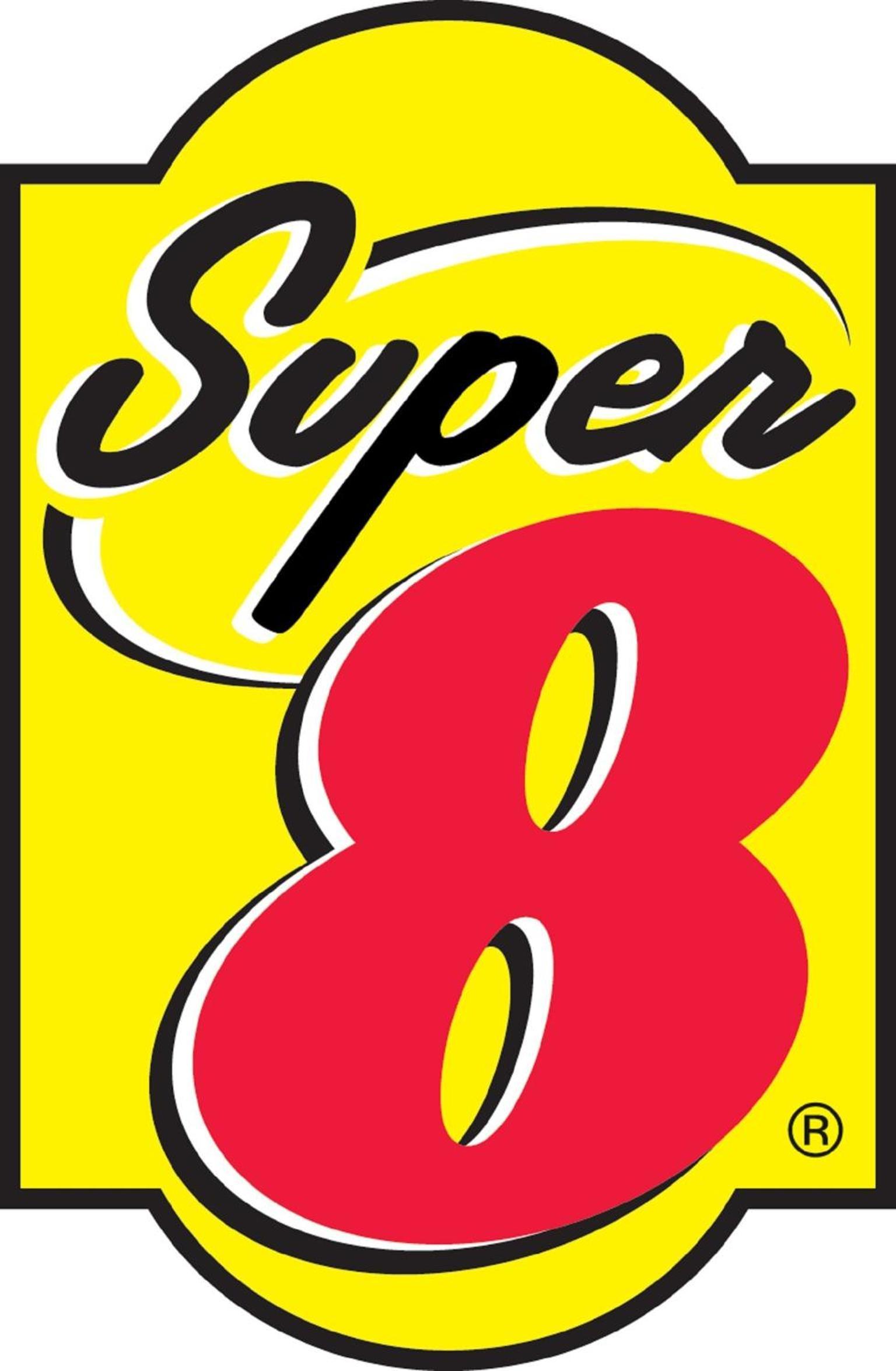 Super 8 by Wyndham Holton photo 30