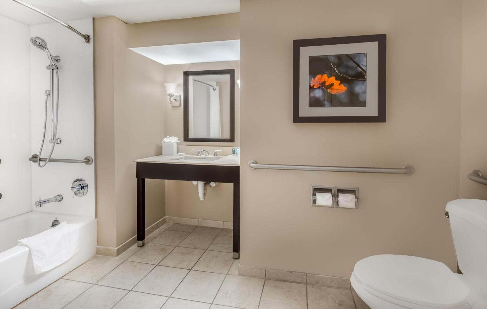 Crowne Plaza Cleveland at Playhouse Square by IHG photo 22