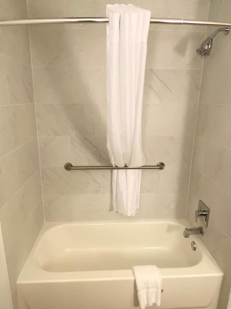 Country Inn & Suites by Radisson, Jackson, TN photo 9