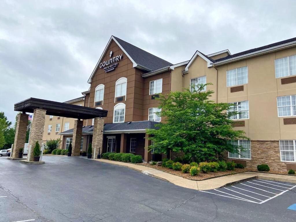 Country Inn & Suites by Radisson, Jackson, TN — hotel in Jackson