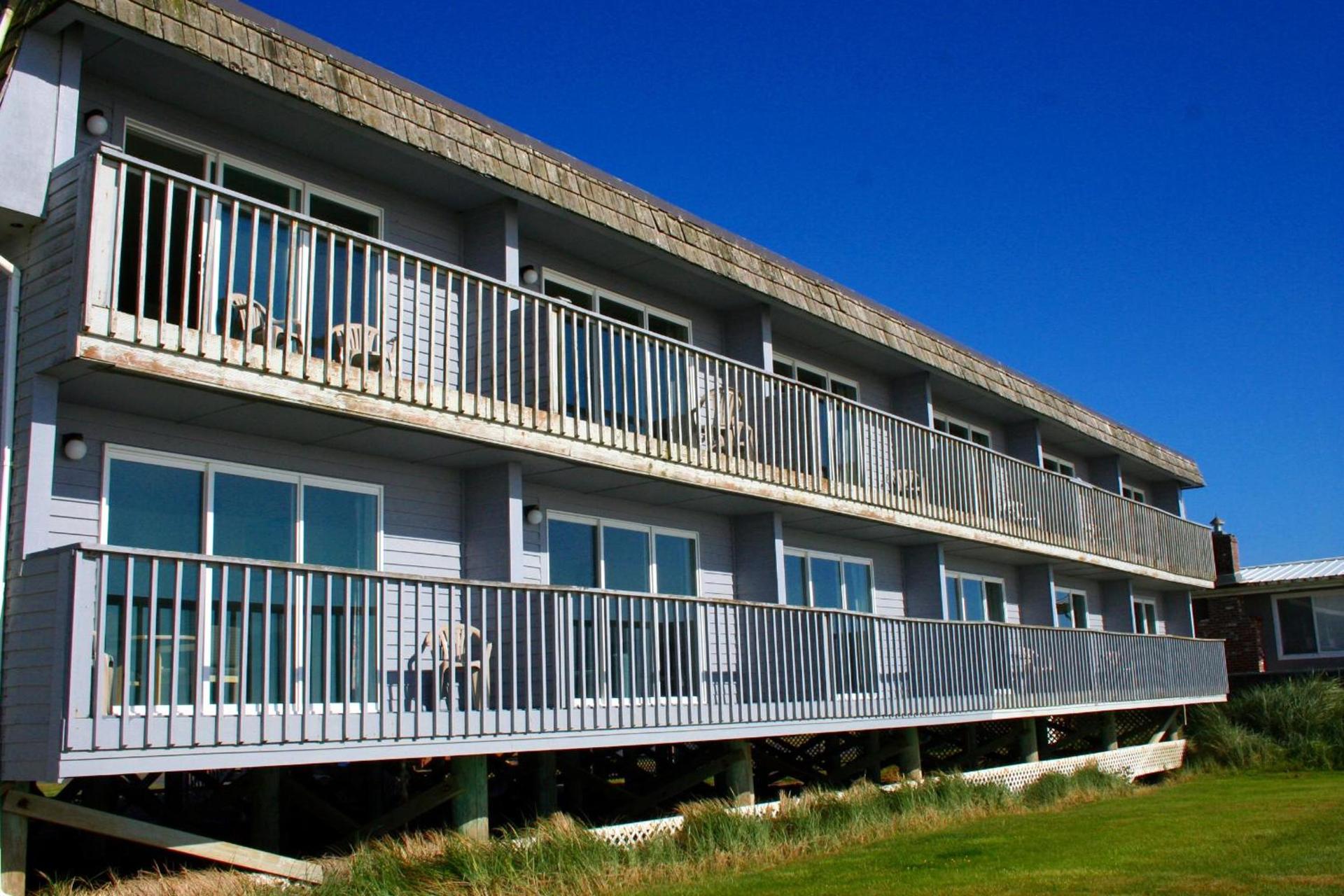 Surfside Resort photo 36