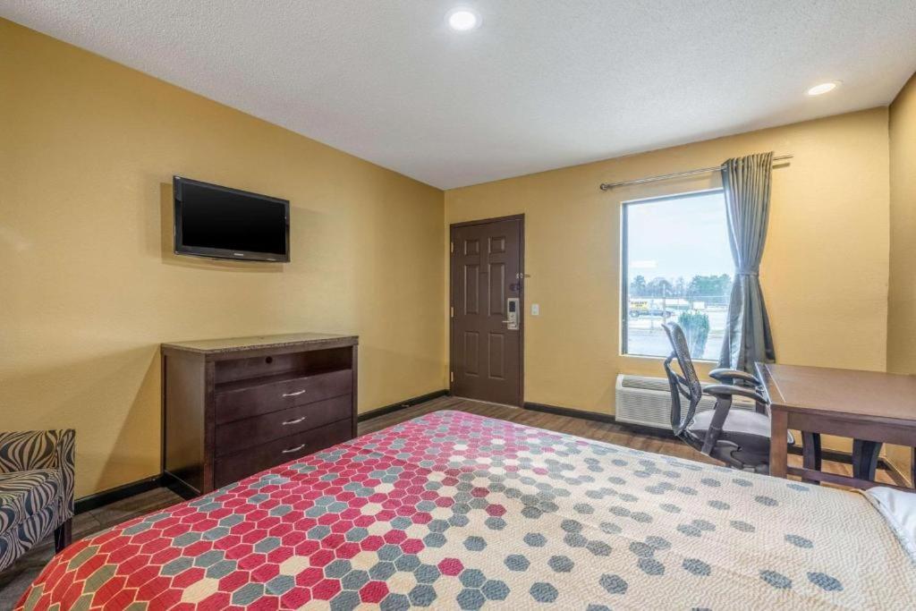 Southern Inn and Suites photo 9