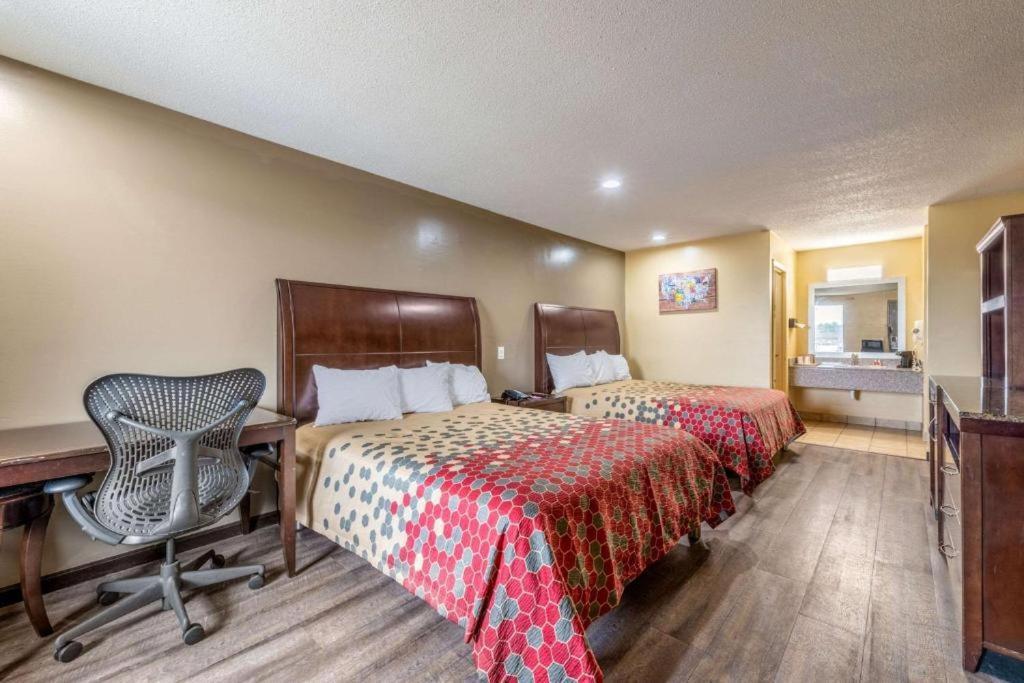 Southern Inn and Suites photo 10