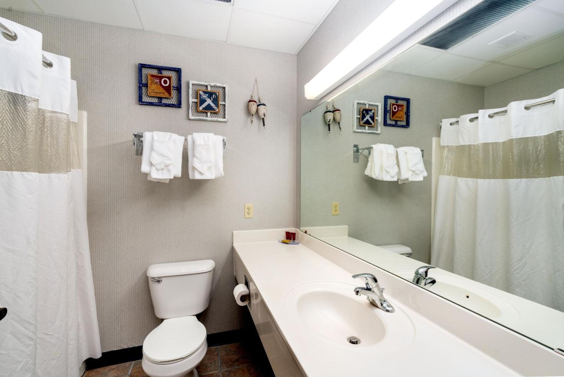 The Suites Hotel at Waterfront Plaza photo 6