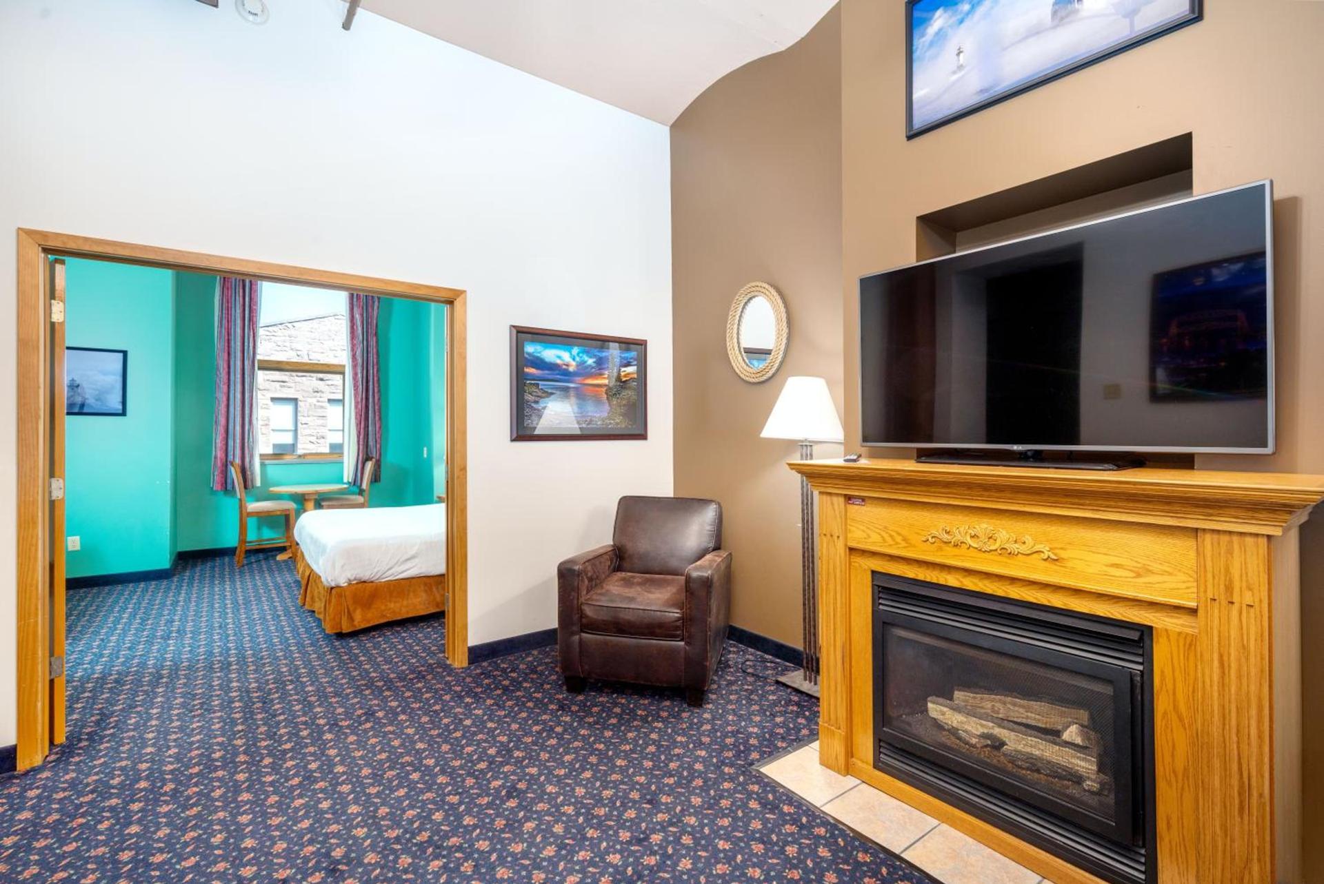 The Suites Hotel at Waterfront Plaza photo 9