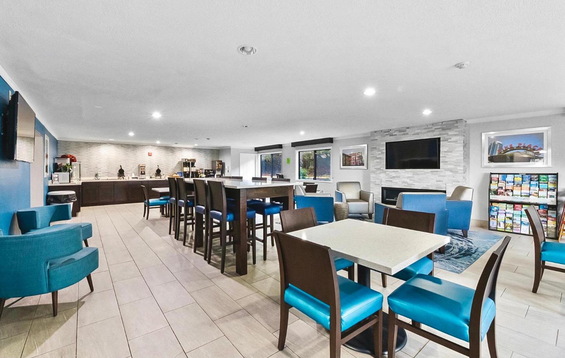 La Quinta Inn by Wyndham Everett photo 29