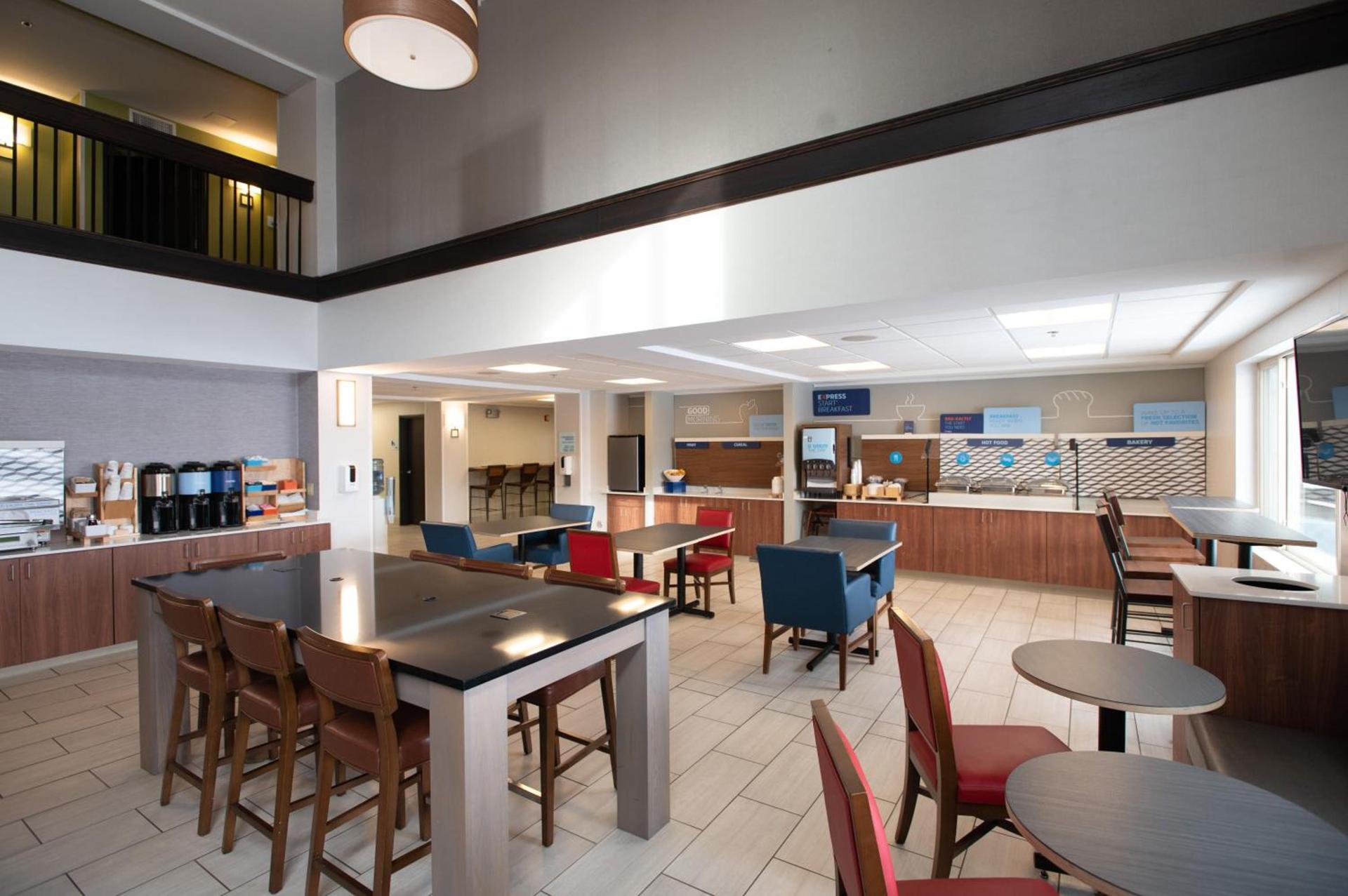 Holiday Inn Express Houghton-Keweenaw by IHG photo 31