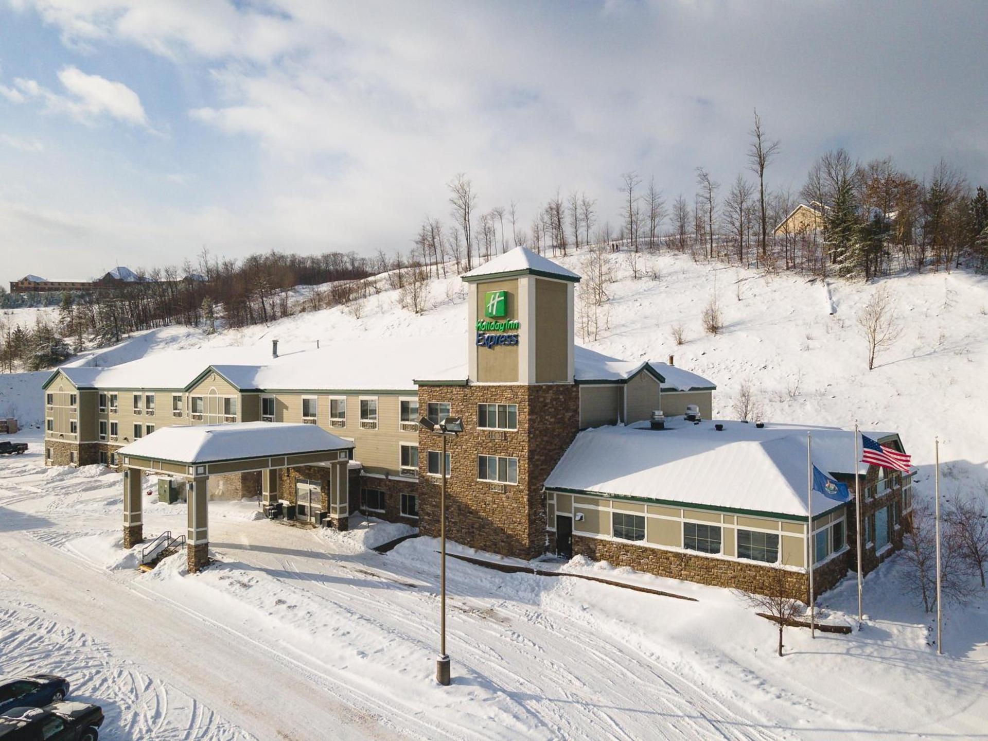 Holiday Inn Express Houghton-Keweenaw by IHG photo 45