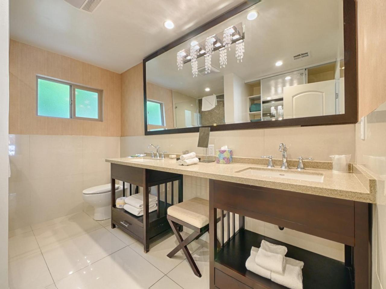 Little Paradise Hotel photo 33