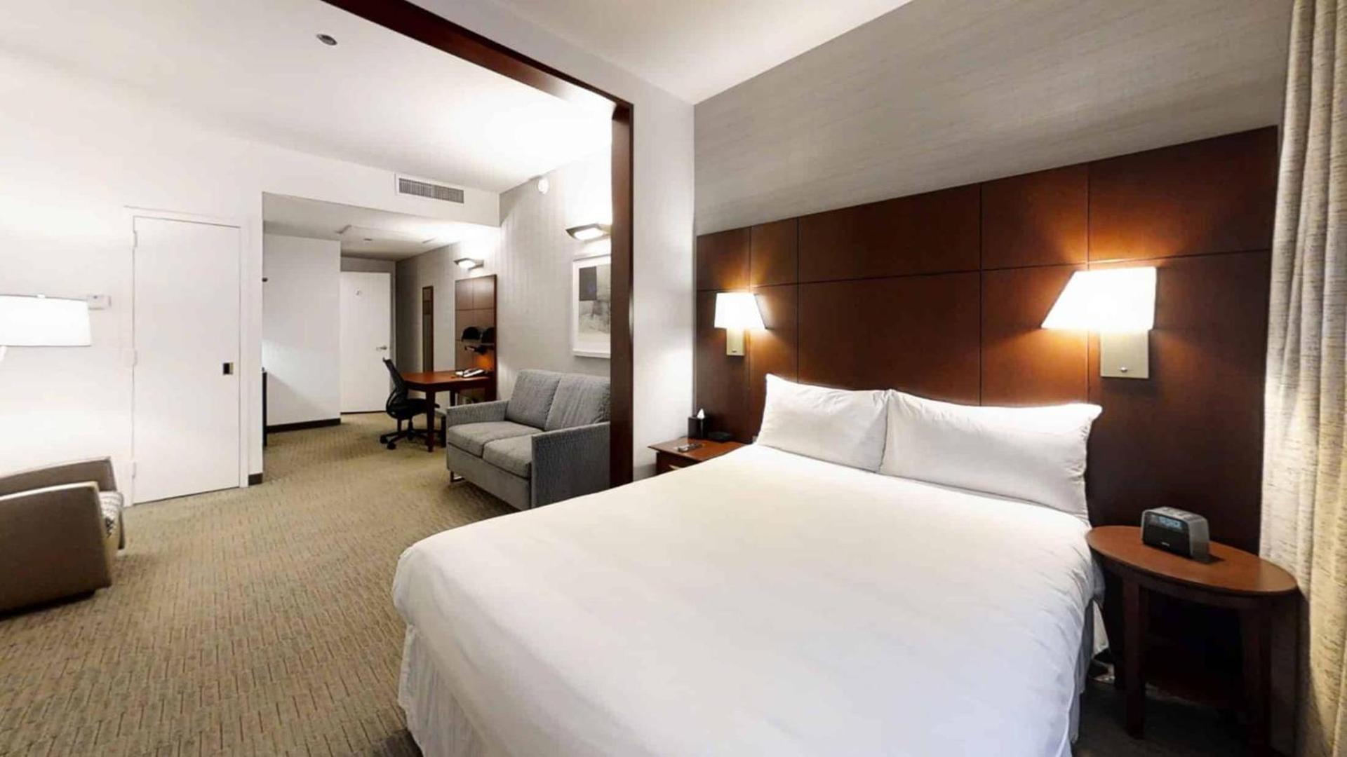 River Hotel photo 4