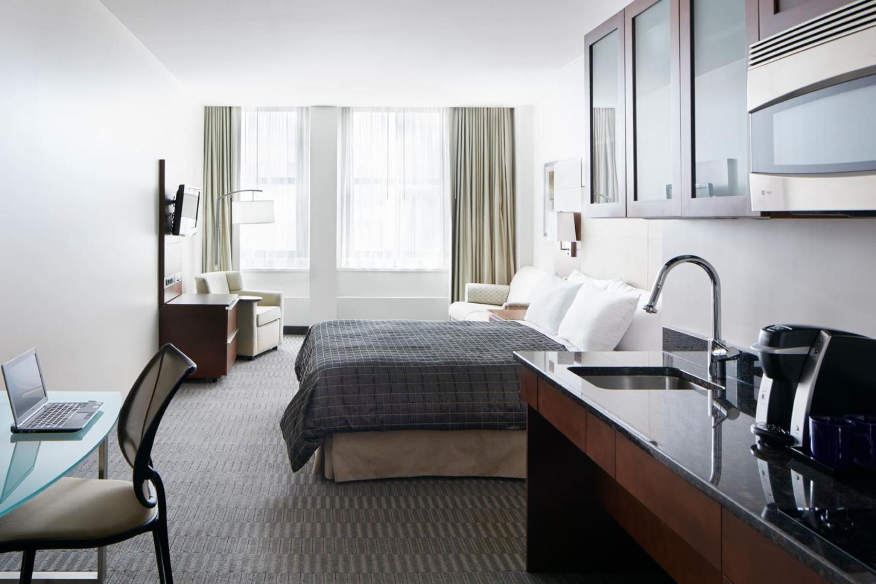 River Hotel photo 2