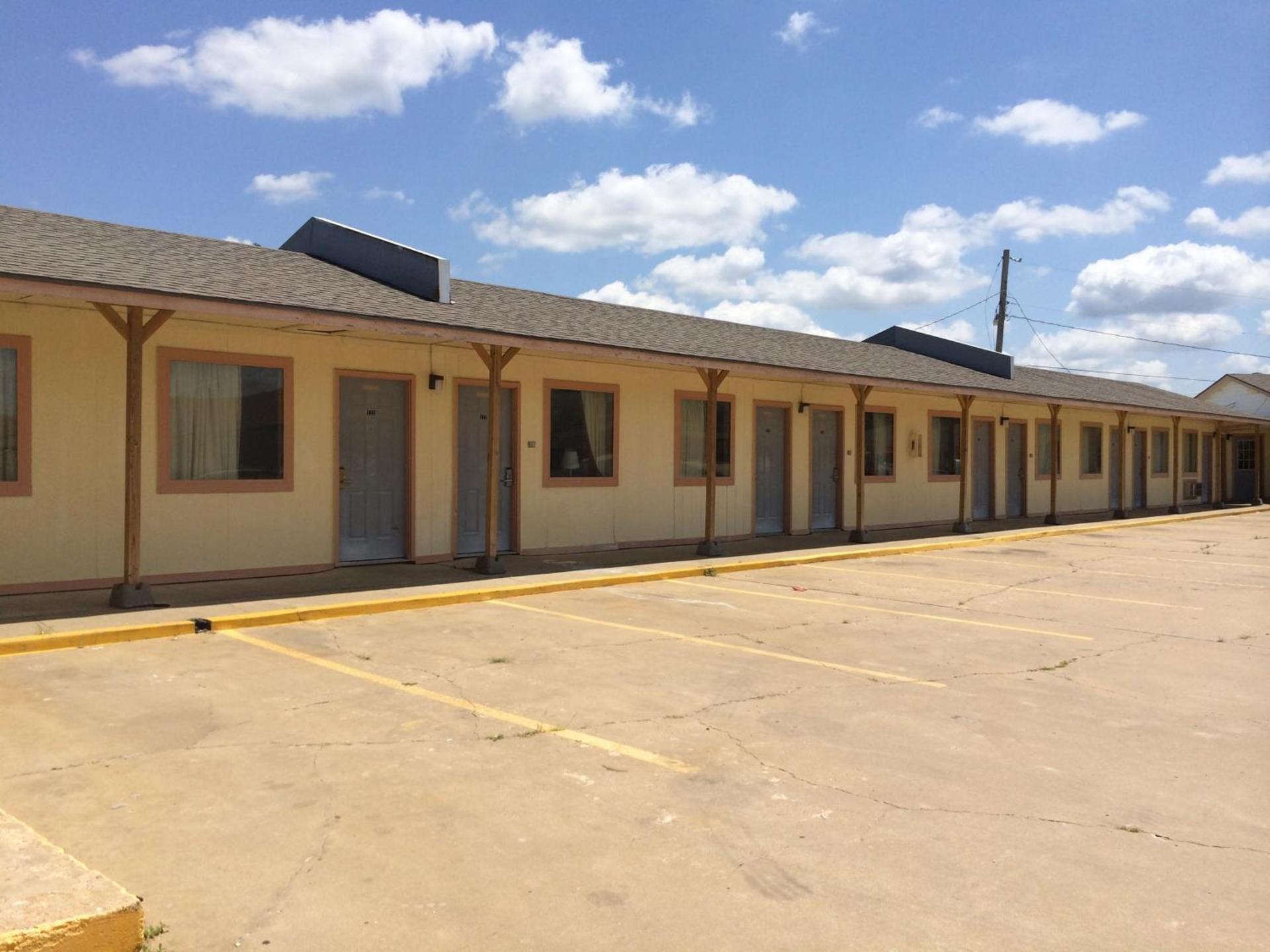 Lake Shore Motel photo 27
